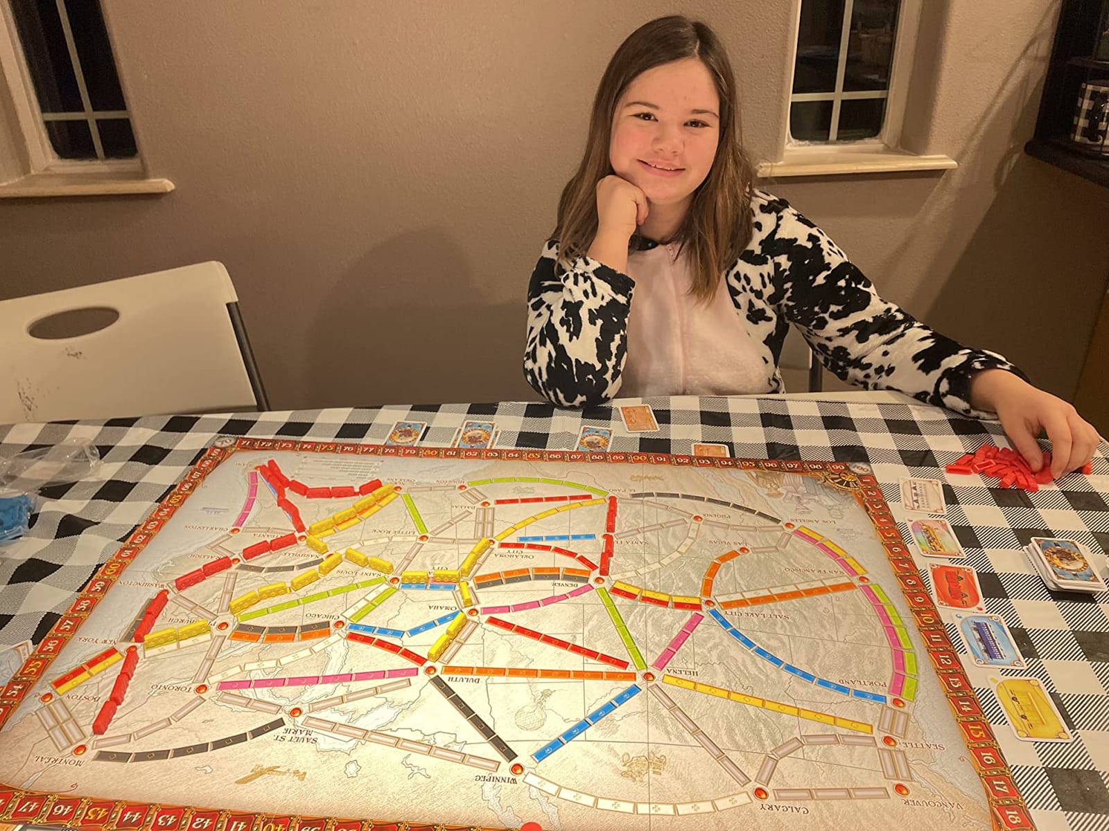 Ticket to Ride Board Game - A Cross-Country Train Adventure for Friends and Family! Strategy Game for Kids & Adults, Ages 8+, 2-5 Players, 30-60 Minute Playtime, Made by Days of Wonder customer photo 2