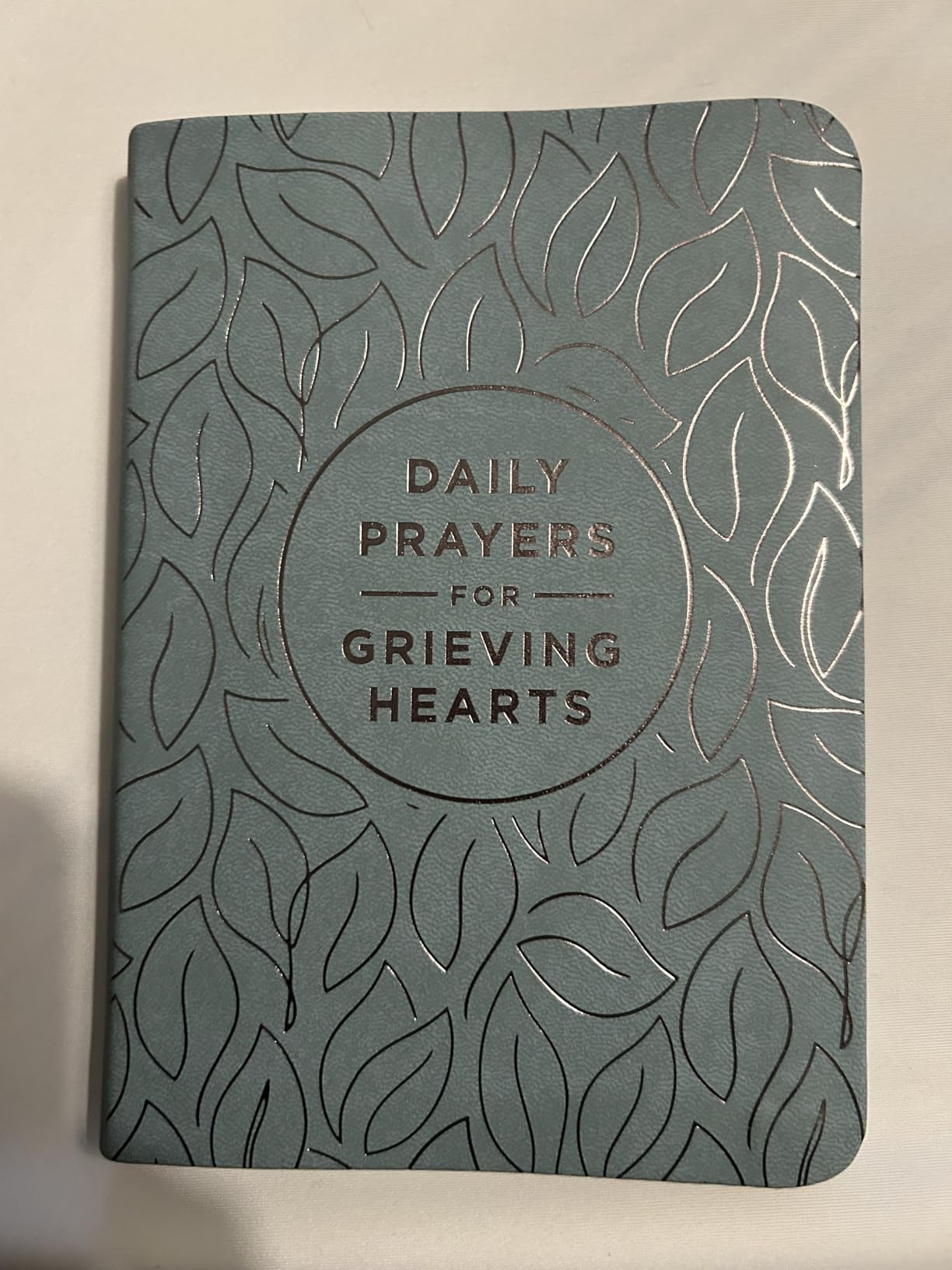 Daily Prayers for Grieving Hearts: A 90-Day Prayer Devotional (Daily Devotions to Discover Comfort During Grief and Loss, Begin Healing, and Find Refuge in God) customer photo 2