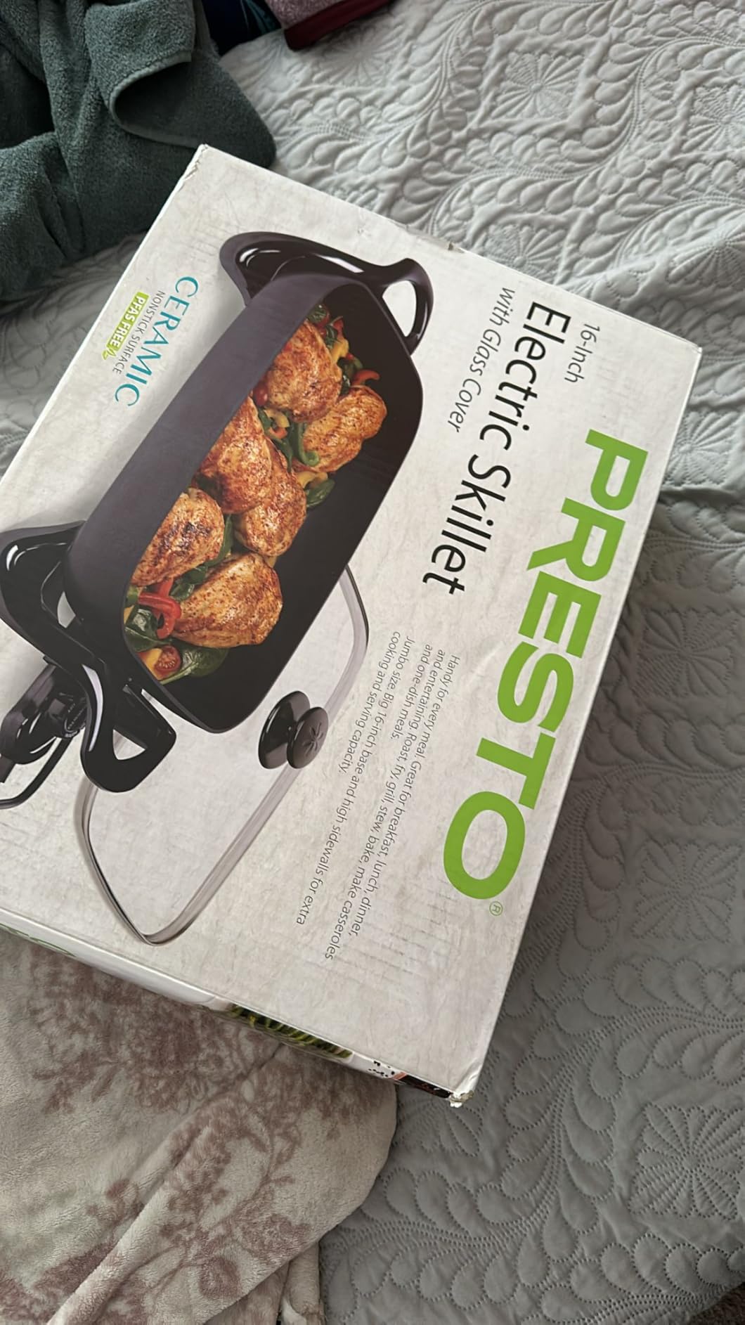 Presto 06852 16-Inch Electric Skillet with Glass Cover customer photo 2