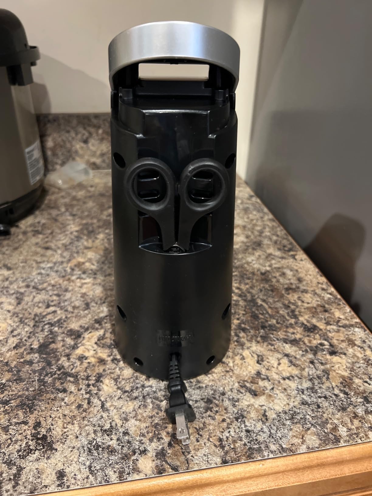 Hamilton Beach Smooth Touch Electric Can Opener With Easy Push Down Lever | Opens All Standard, Extra-Tall & Pop-Top Cans | Includes Stainless Steel Scissors | Black & Chrome | 76607J customer photo 1