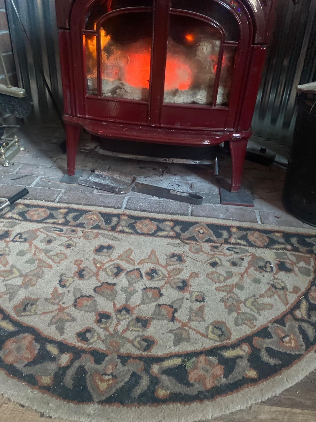 UniFlame - Beige Hand Tufted 100% Wool Hearth Rug - Size: 44