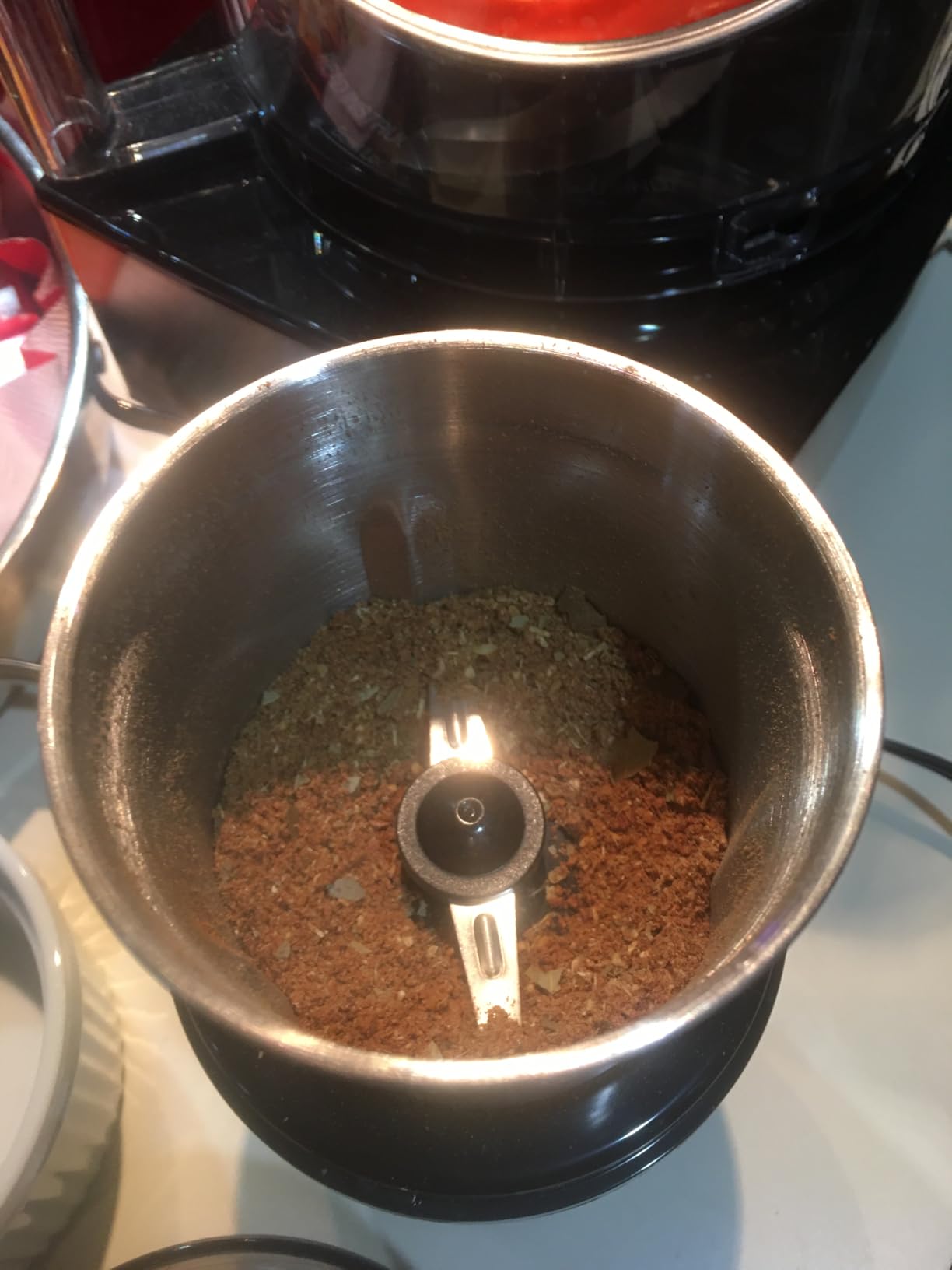 Cuisinart Spice and Nut Grinder, Push-Top Lid for On/Off, Dishwasher Safe, Electric Grinder with Heavy-Duty Motor, Stainless Steel Blades, SG-10 customer photo 2