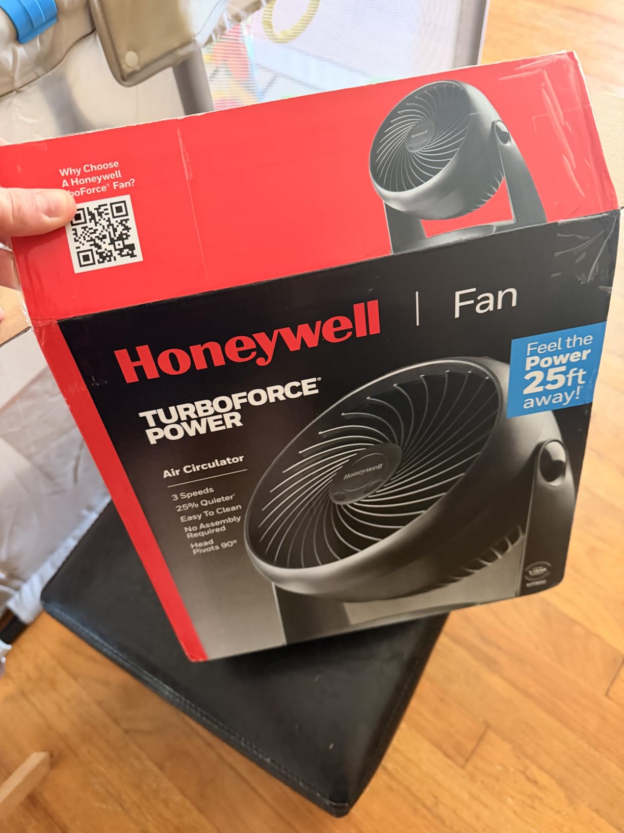 Honeywell TurboForce Air Circulator, Small Tabletop Fan, Quiet Personal Fan for Home or Office, 3 Speeds, 90 Degree Pivoting Head, Black, HT900 customer photo 1