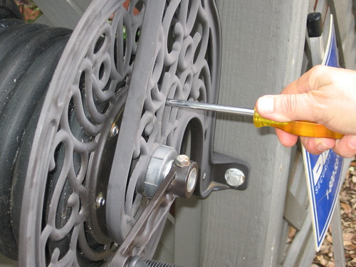 Liberty GARDEN 704 Decorative Cast Aluminum Wall Mount Garden Hose Reel, 125-Feet customer photo 2