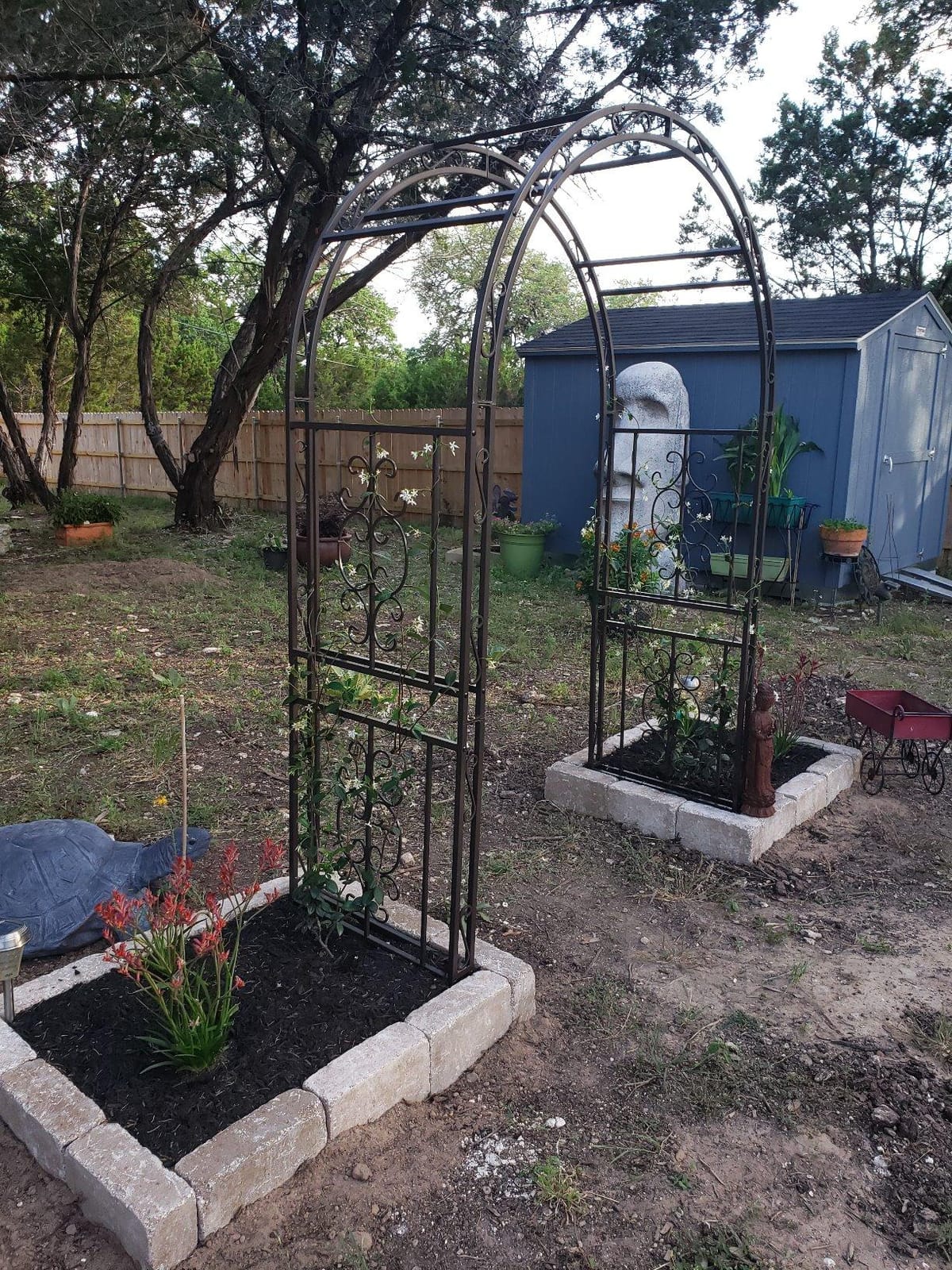 Plow & Hearth Arch Metal Outdoor Garden Arbor | Montebello | 7 Feet Tall | Steel Iron Trellis Lattice for Climbing Plants & Heavy Vines | Wedding Outdoor Patio Décor customer photo 2