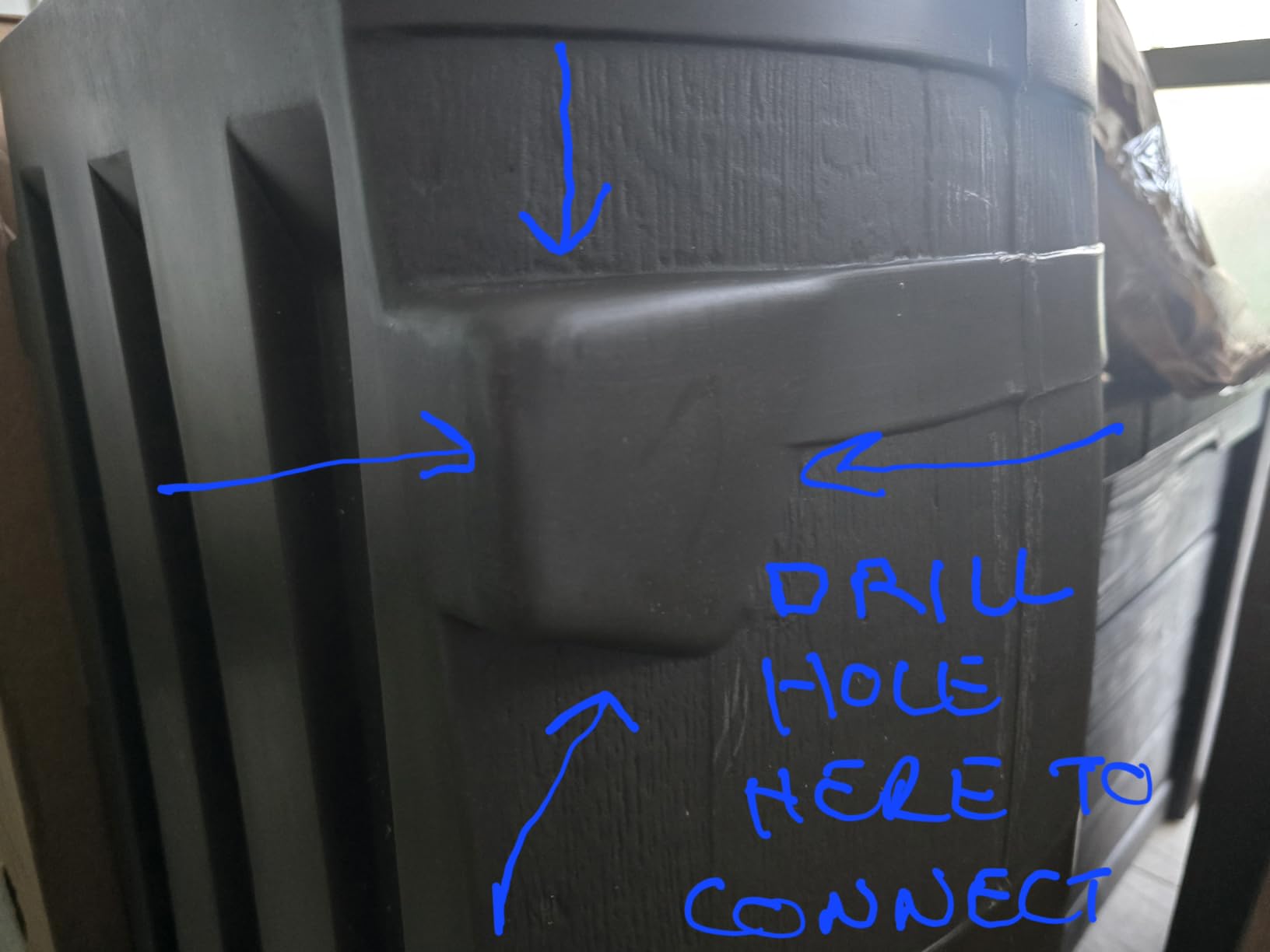 RTS Home Accents 50-Gallon Rain Barrel with Brass Spigot, Flat Back Rain Water Collection Barrel, Walnut Color customer photo 2