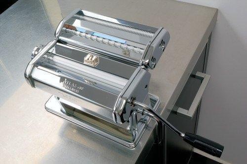 MARCATO Made in Italy Atlas 180 Classic Manual Pasta Machine, Chrome Steel. Makes Lasagne, Fettuccine & Tagliolini customer photo 2
