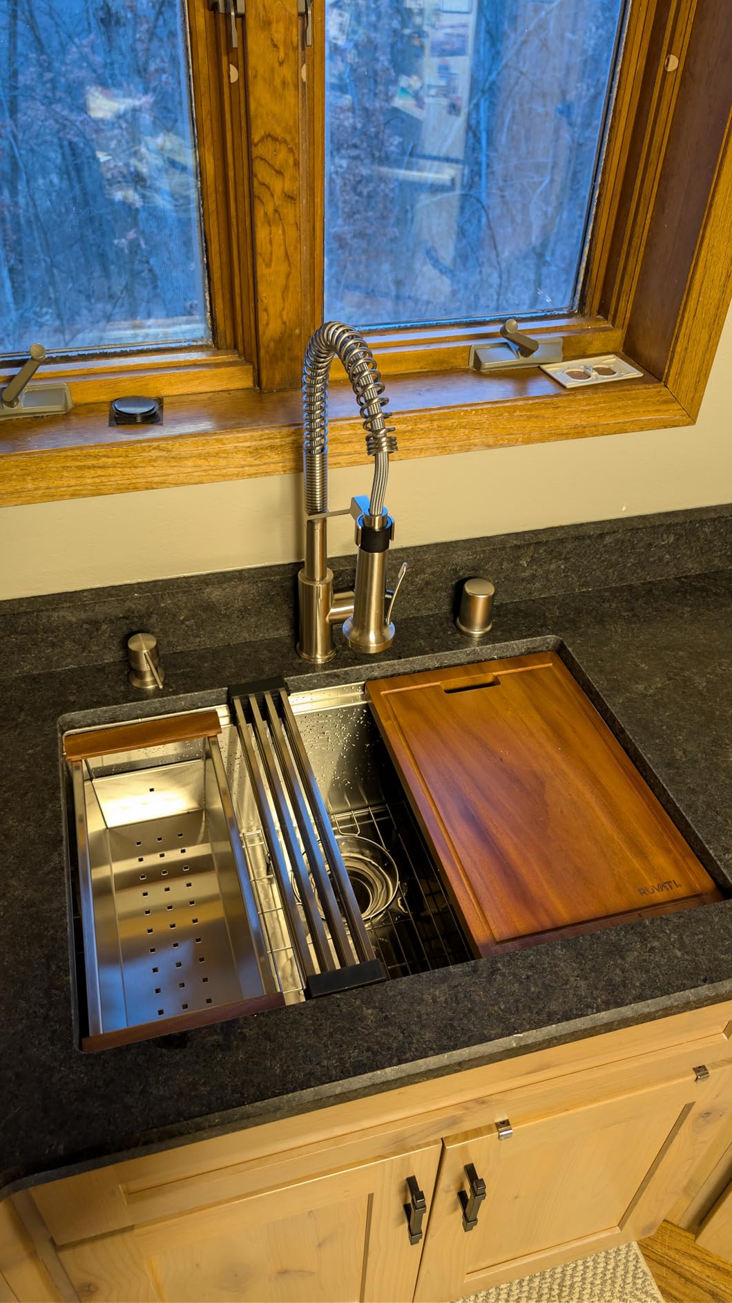 Ruvati 32-in Stainless Steel Undermount Workstation Kitchen Sink - RVH8300 customer photo 1