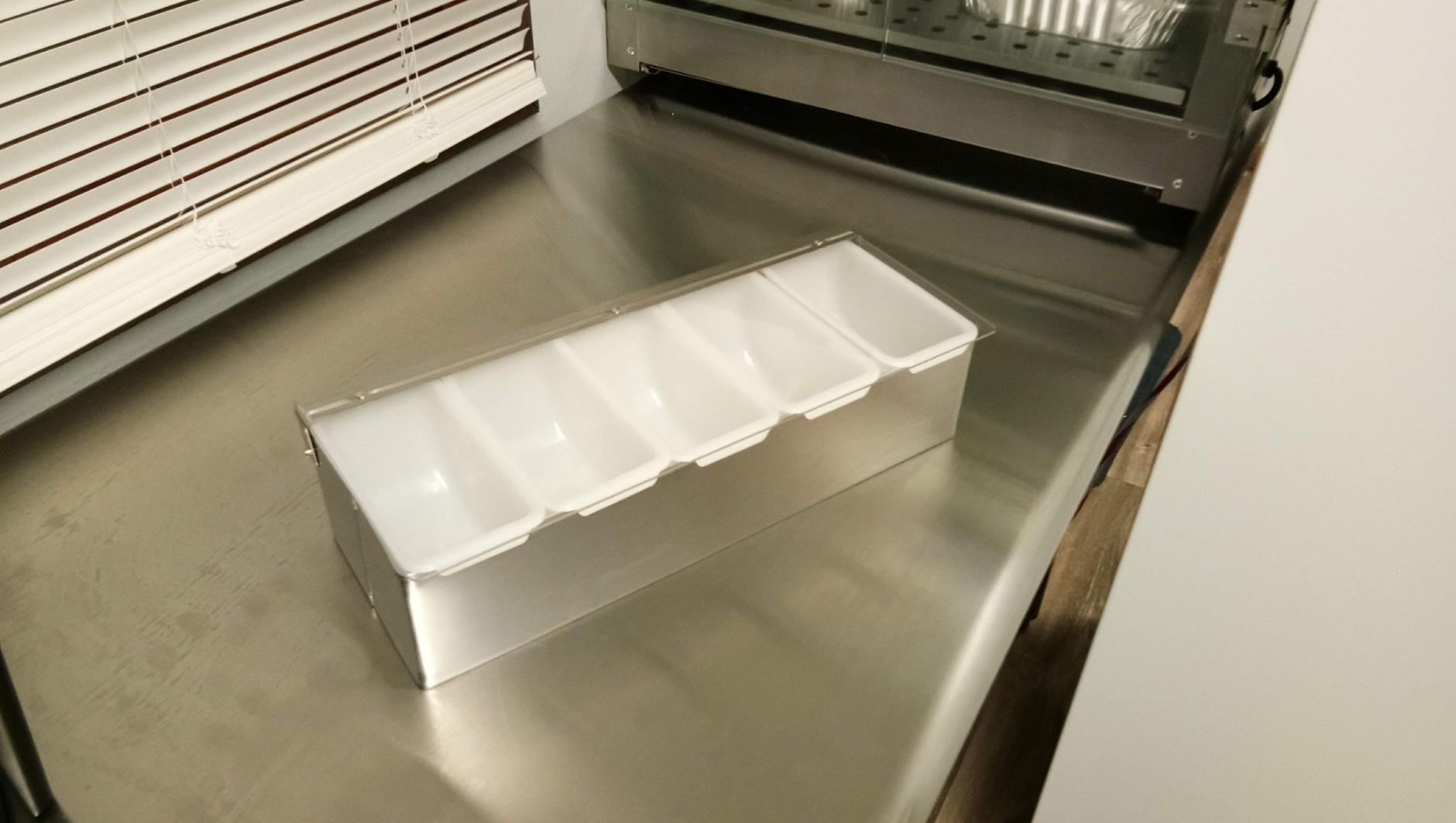 New Star Foodservice 48032 Stainless Steel Condiment Dispenser with 5 Compartments (No Ice Tray) customer photo 1