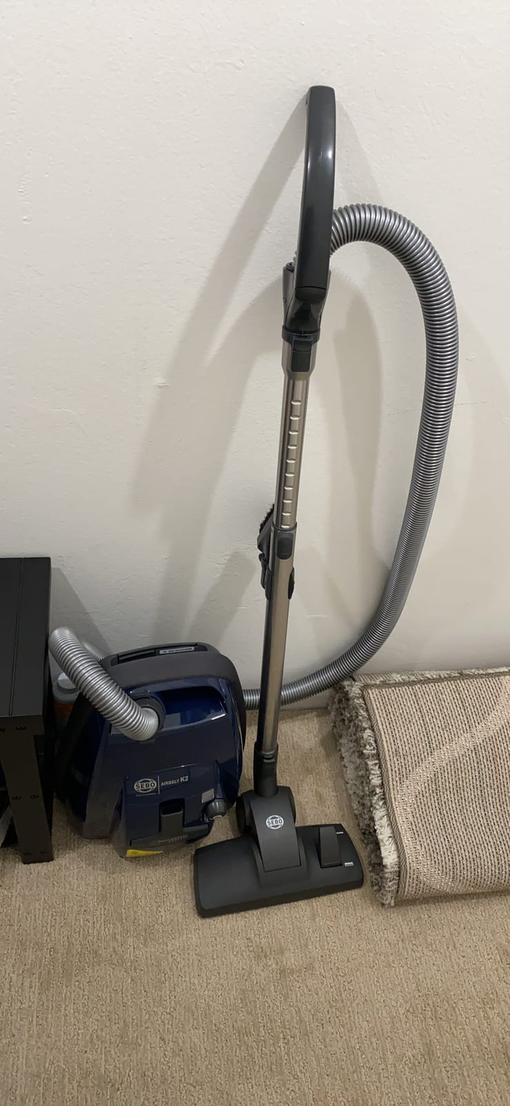 SEBO 9679AM AIRBELT K2 Kombi Canister Vacuum with 7-Year Motor Warranty | Kombi Nozzle - Made for Bare Floors and Area Rugs Only, S-Class Filtration, 37ft Operating Radius, Made in Germany customer photo 2