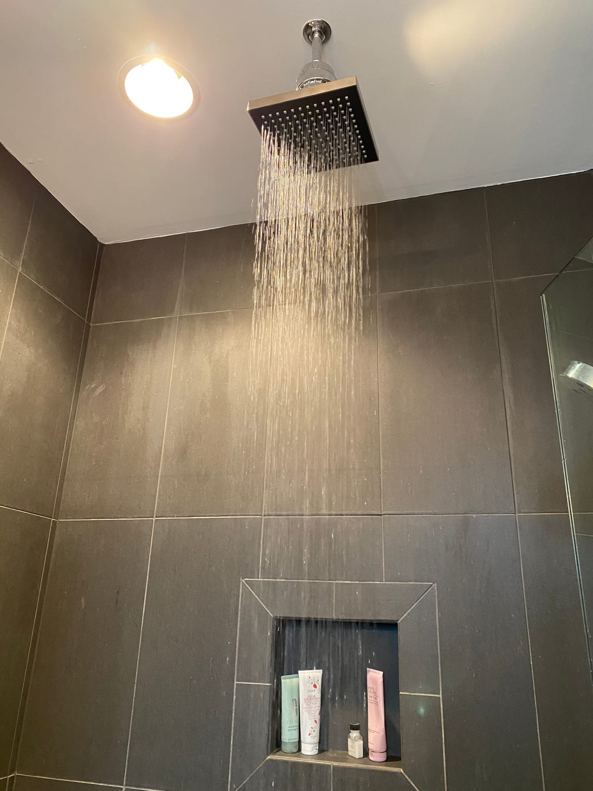 Delta Brushed Nickel Rain Shower Head, 8 Inch Square Shower Head Rainfall, Overhead Rain Showerhead, 2.5 GPM Flow Rate, Stainless RP50841SS customer photo 2