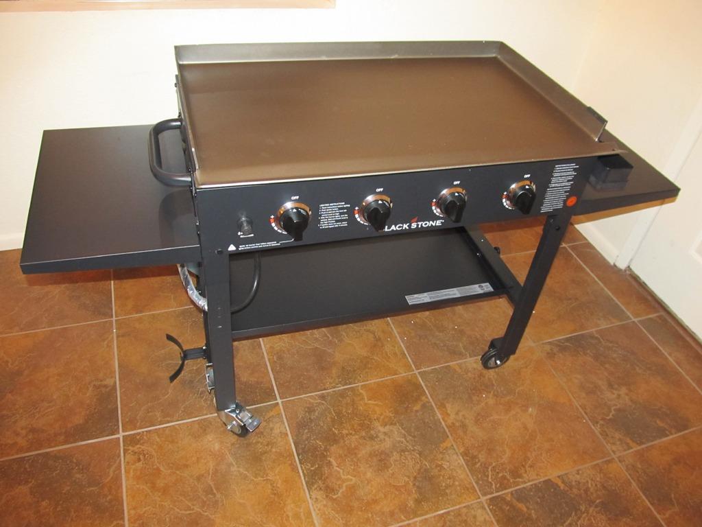 Blackstone 1554 36 Inch 4 Burner 60,000 BTU Portable Steel Griddle Cooking Station with Foldable Legs and Storage Rack customer photo 1