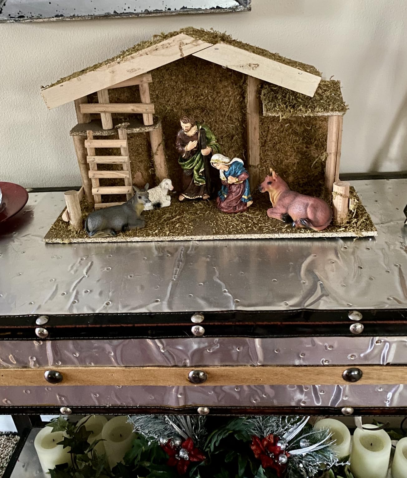 Kurt Adler 12-Piece Nativity Set with Wooden Stable customer photo 2