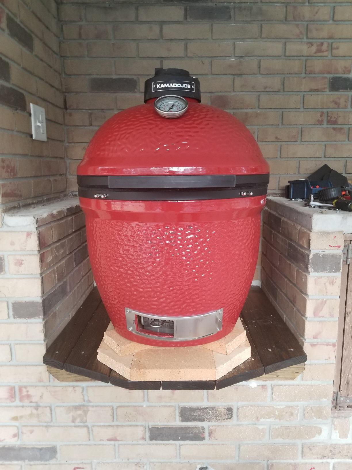 Kamado Joe Classic Joe I Premium 18-inch Ceramic Charcoal Grill and Smoker in Red with Cart, Side Shelves, Grill Gripper, and Ash Tool. 250 Cooking Square Inches, 2 Tier Cooking System, Model KJ23RH customer photo 2