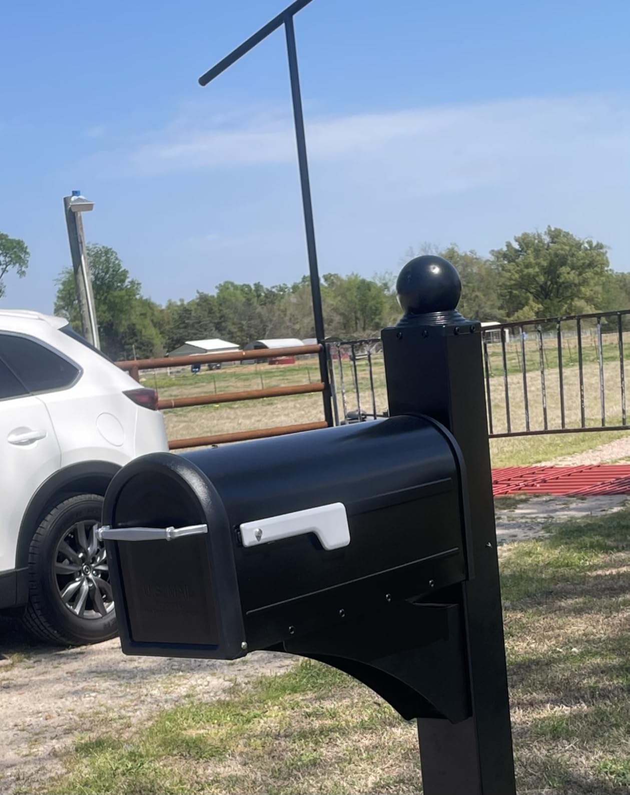 Architectural Mailboxes Chadwick Galvanized Steel Post Mount Mailbox, 8950B-10, Black, Medium Capacity customer photo 1