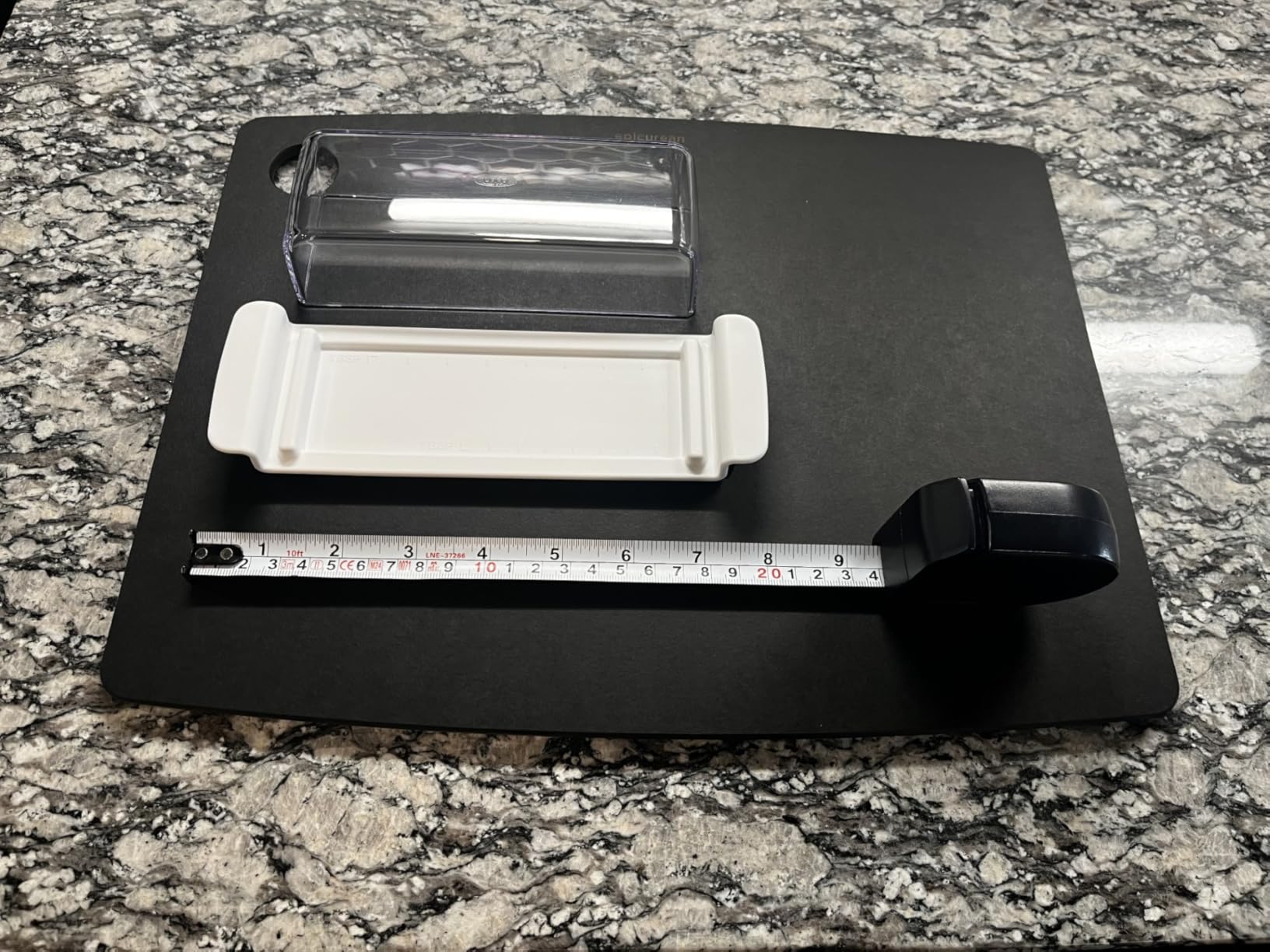 OXO Good Grips Butter Dish with Lid | Countertop & Fridge Storage, Side Stoppers Hold Butter for Clean Cutting, Ideal for Standard Butter Sticks, Dishwasher Safe customer photo 1