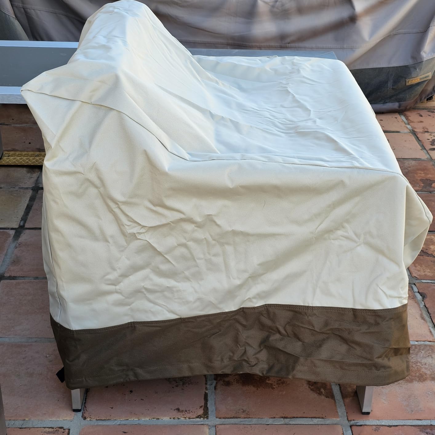 Amazon Basics 3-Seater Outdoor Couch Cover Waterproof UV Resistant Click-Close Straps customer photo 2