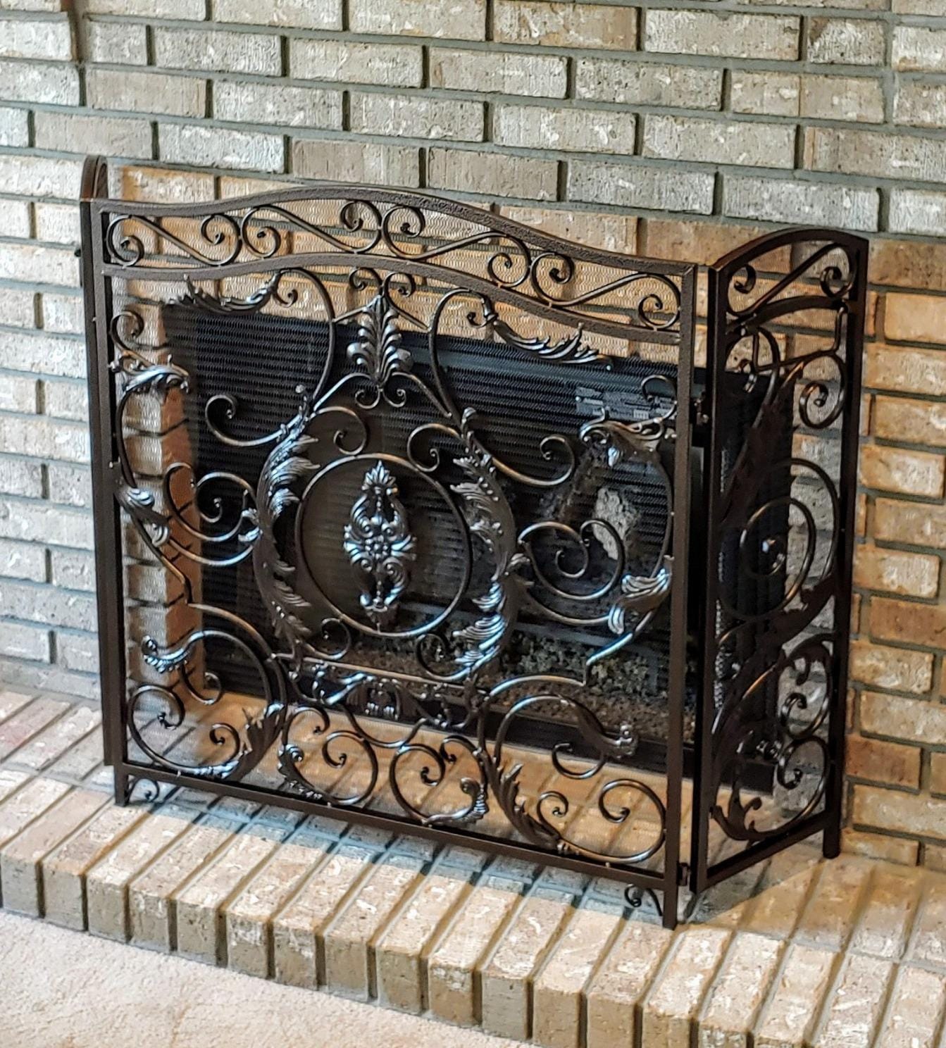 Christopher Knight Home Waterbury Fireplace Screen, Gold Flower On Black customer photo 2