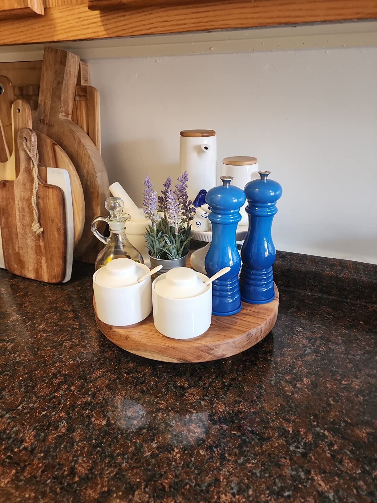 Le Creuset Salt and Pepper Mill Set, 8