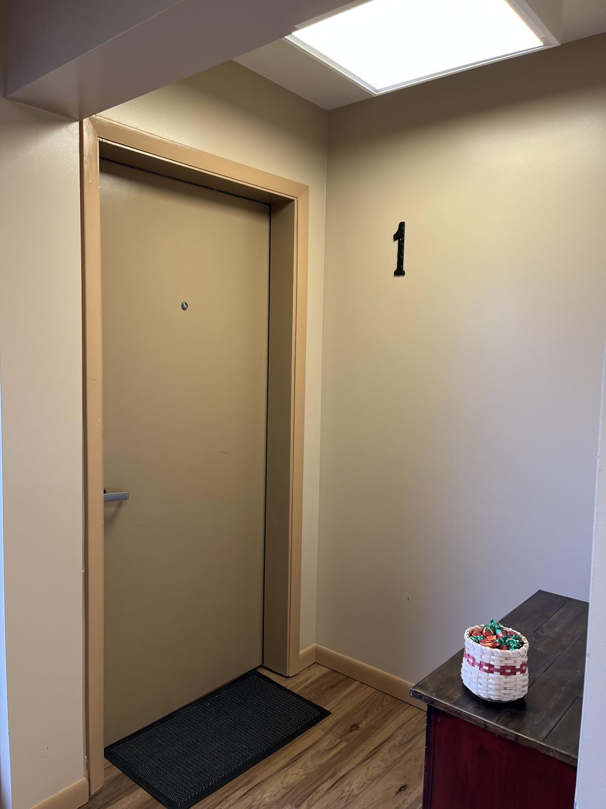 NACH House Numbers for Outside, 5.5 inch Black Address Numbers for House - Number 4 - Rustic Numbers for Outside with Mounting Hardware customer photo 1