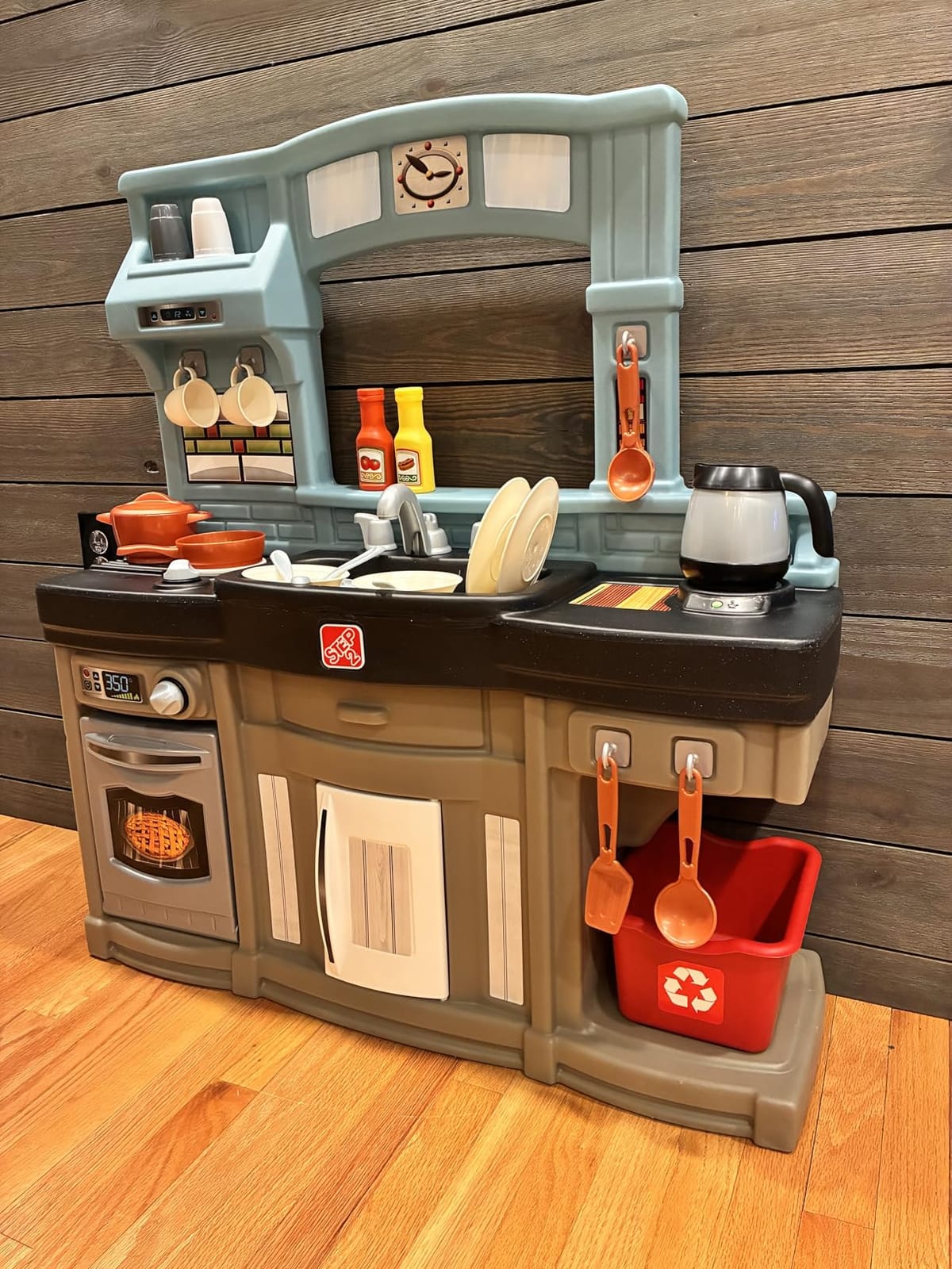 Step2 Best Chefs Kids Kitchen Playset, Indoor/Outdoor Kitchenette, Interactive Play with Lights and Sounds, Made of Durable Plastic, Includes 25 Piece Toy Accessories, For Toddlers 2+ Years Old customer photo 2
