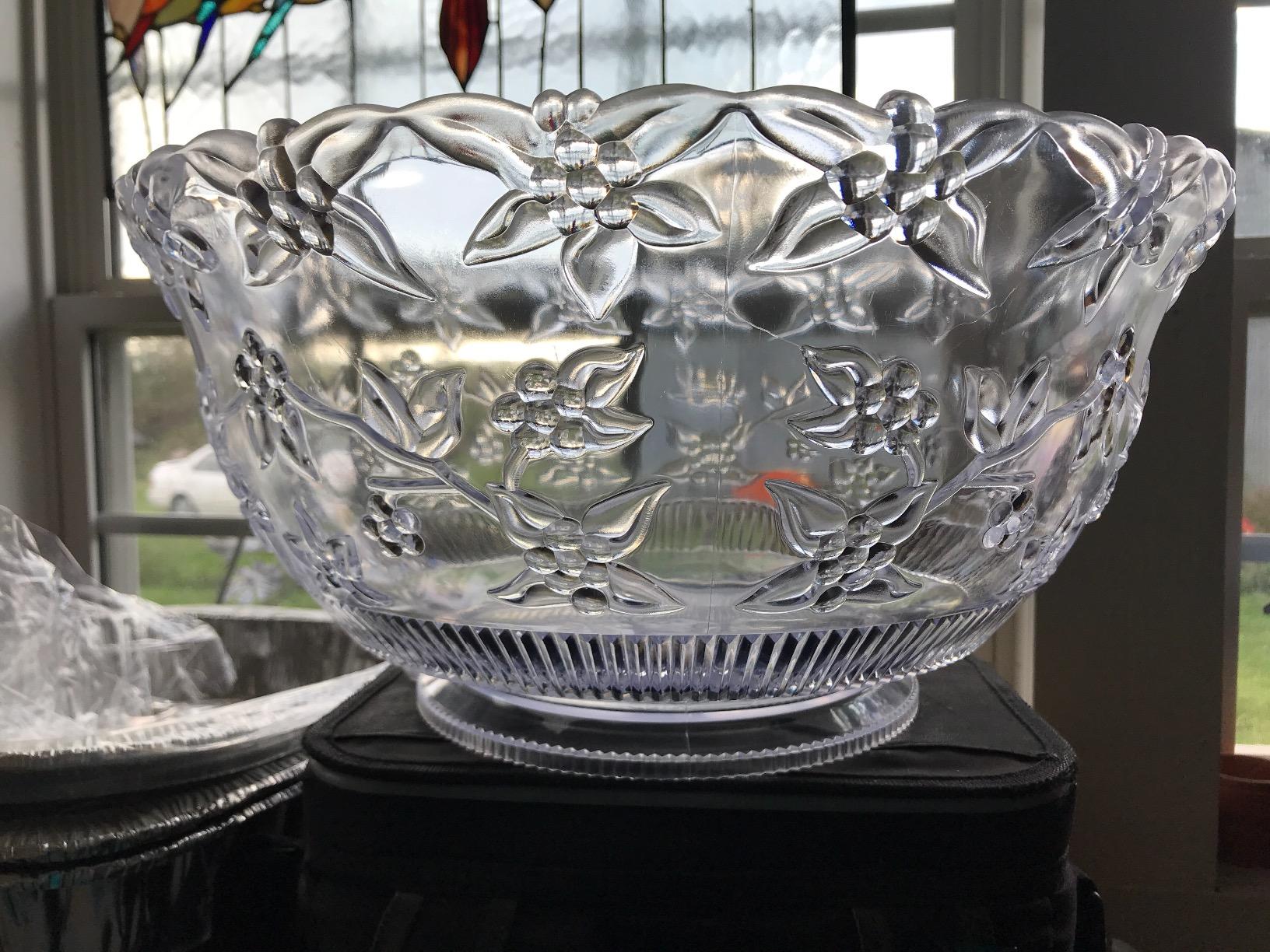 Party Essentials Hard Plastic 12-Quart Embossed Punch Bowl, Clear customer photo 1