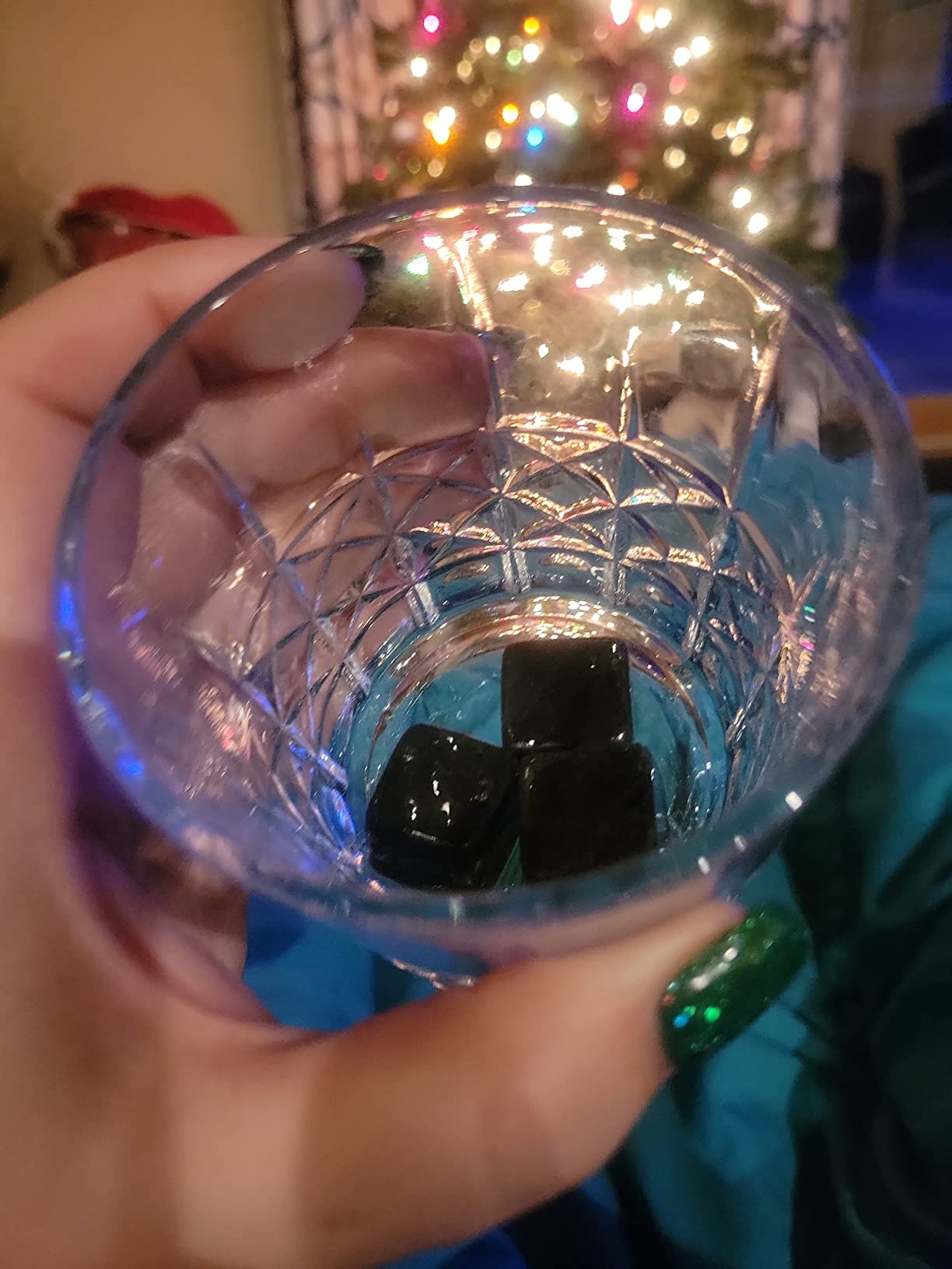 Set of 9 Grey Beverage Chilling Stones [Chill Rocks] Whiskey Stones for Whiskey and Other Beverages - in Gift Box with Velvet Carrying Pouch - Made of 100% Pure Soapstone - by Quiseen customer photo 1