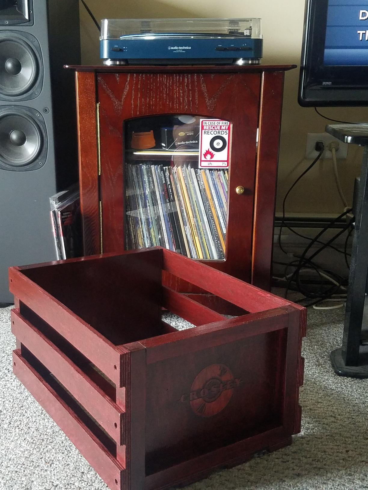 Crosley AC1004A-NA Record Storage Crate Holds up to 75 Albums, Natural customer photo 1