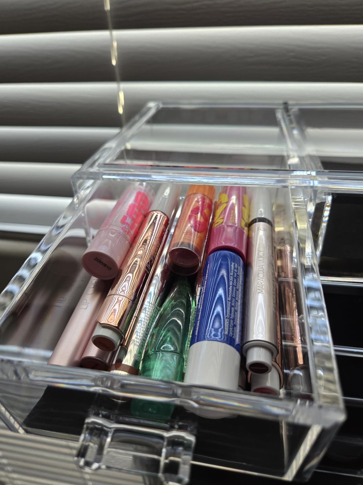 Sorbus 6-Drawer Makeup Organizer with Small & Wide Drawers (Clear) customer photo 1