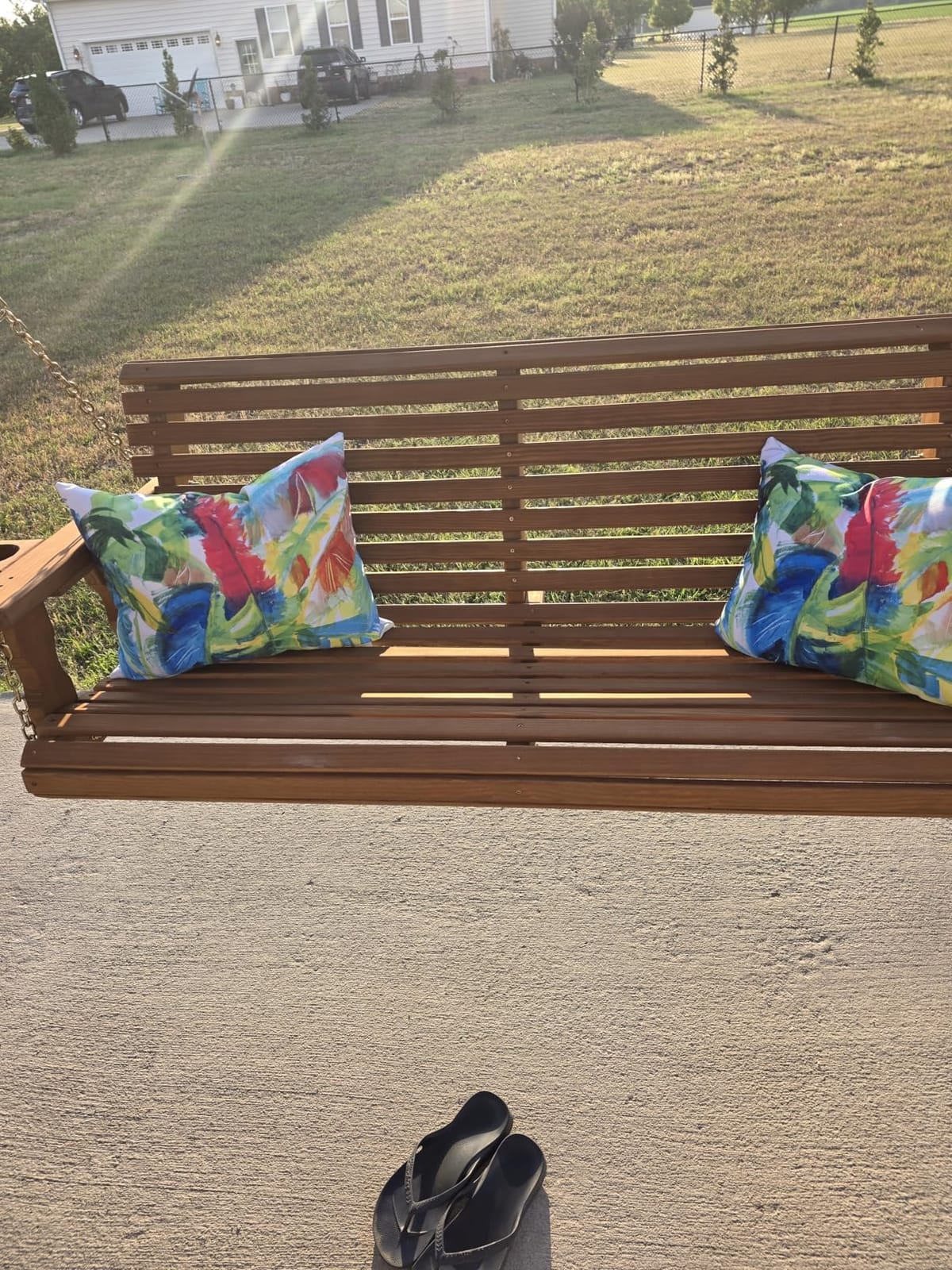 Amish Casual Heavy Duty 700 Lb Capacity Porch Swing with Cup Holders (5 Foot, Cedar Stain) customer photo 1