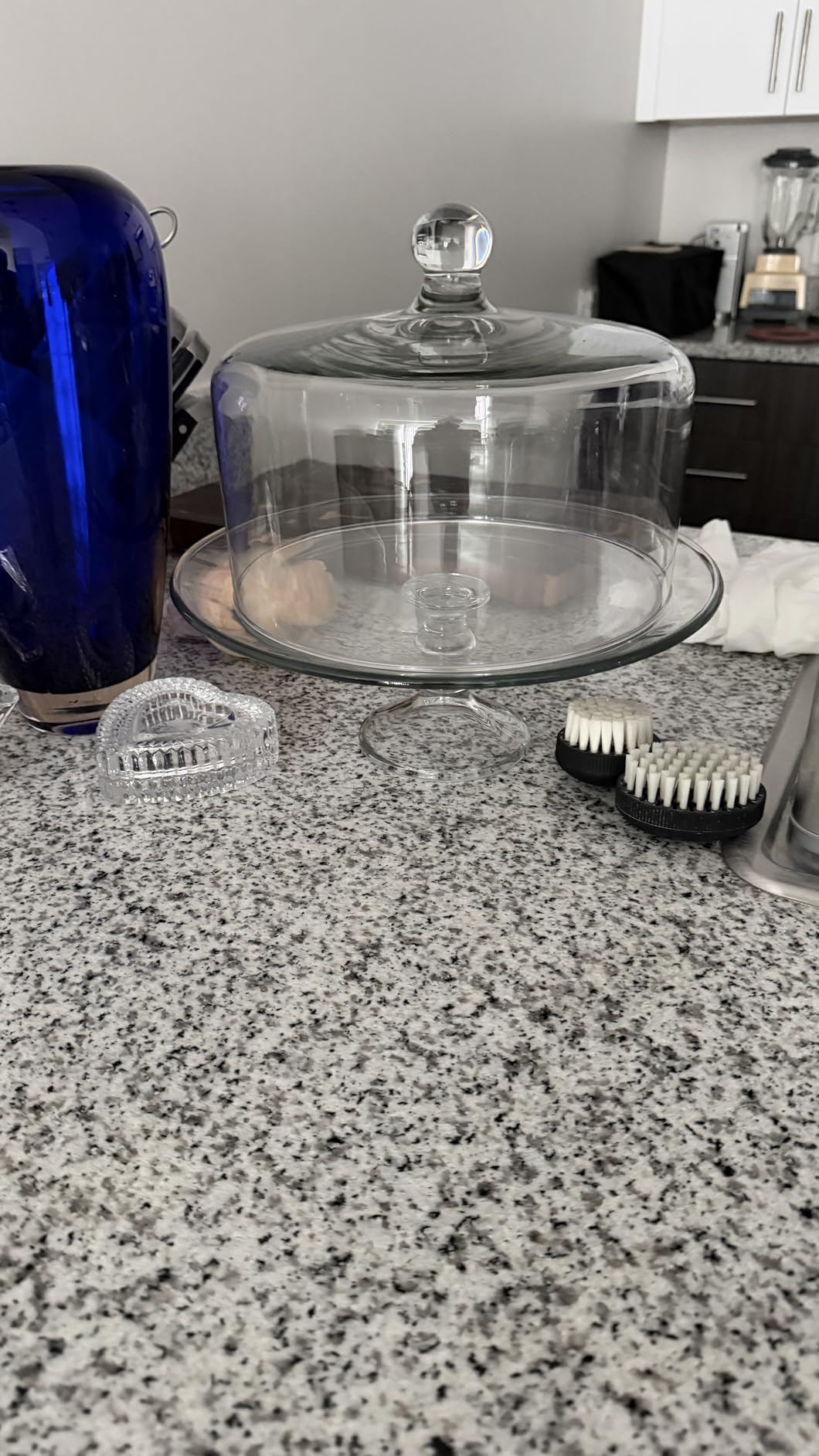 Libbey Selene Glass Cake Stand with Dome Lid, Footed Dessert Serving Dish | Curved Pedestal Showcases Pastries, Cupcakes, Pies, Clear Cover Keeps Sweets Fresh for Parties and Tidy Serving customer photo 2