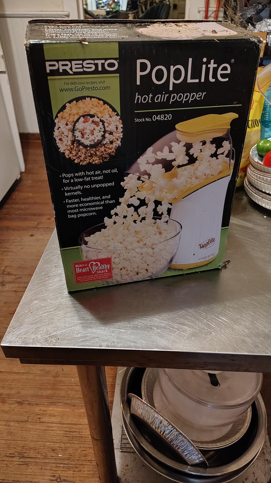 Presto 04863 PopLite Hot Air Popcorn Popper customer photo 1