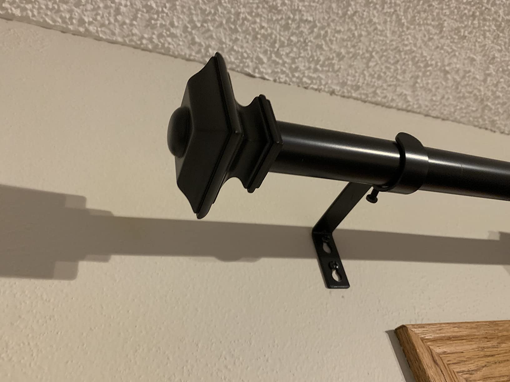 Ivilon Drapery Treatment Window Curtain Rod - Square Design 1 1/8 Rod. 72 to 144 Inch. Black customer photo 1