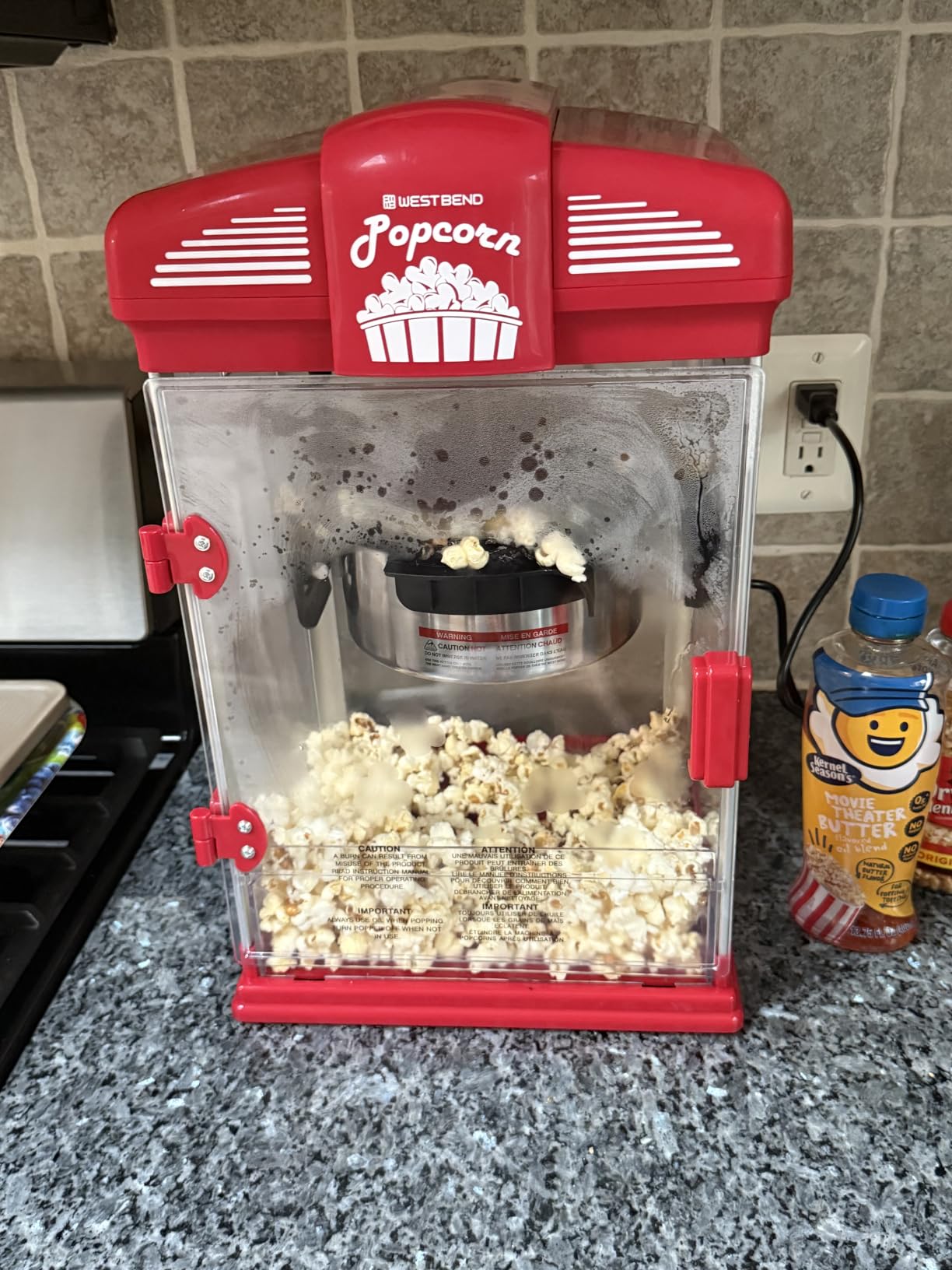 West Bend Stir Crazy Movie Theater Popcorn Popper, 4-Quart, Red customer photo 1