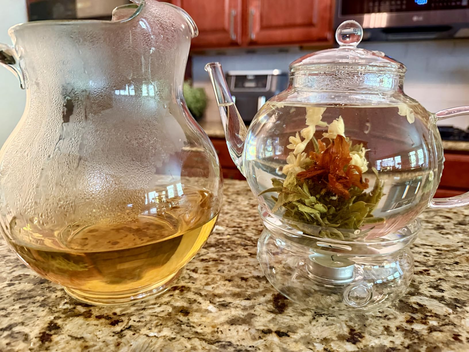 Teabloom Complete Glass Tea Set - Teapot (40 oz), Loose Tea Infuser, 4 Insulated Teacups, Tea Warmer with Candlelight, and 12 Flowering Teas customer photo 2