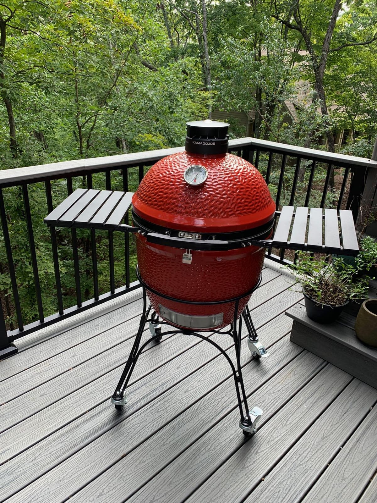 Kamado Joe Classic Joe Series II 18-inch Ceramic Charcoal Grill and Smoker with Cart, Side Shelves, Stainless Steel Grates and 250 Cooking Square Inches in Red, Model KJ-23RHC customer photo 1