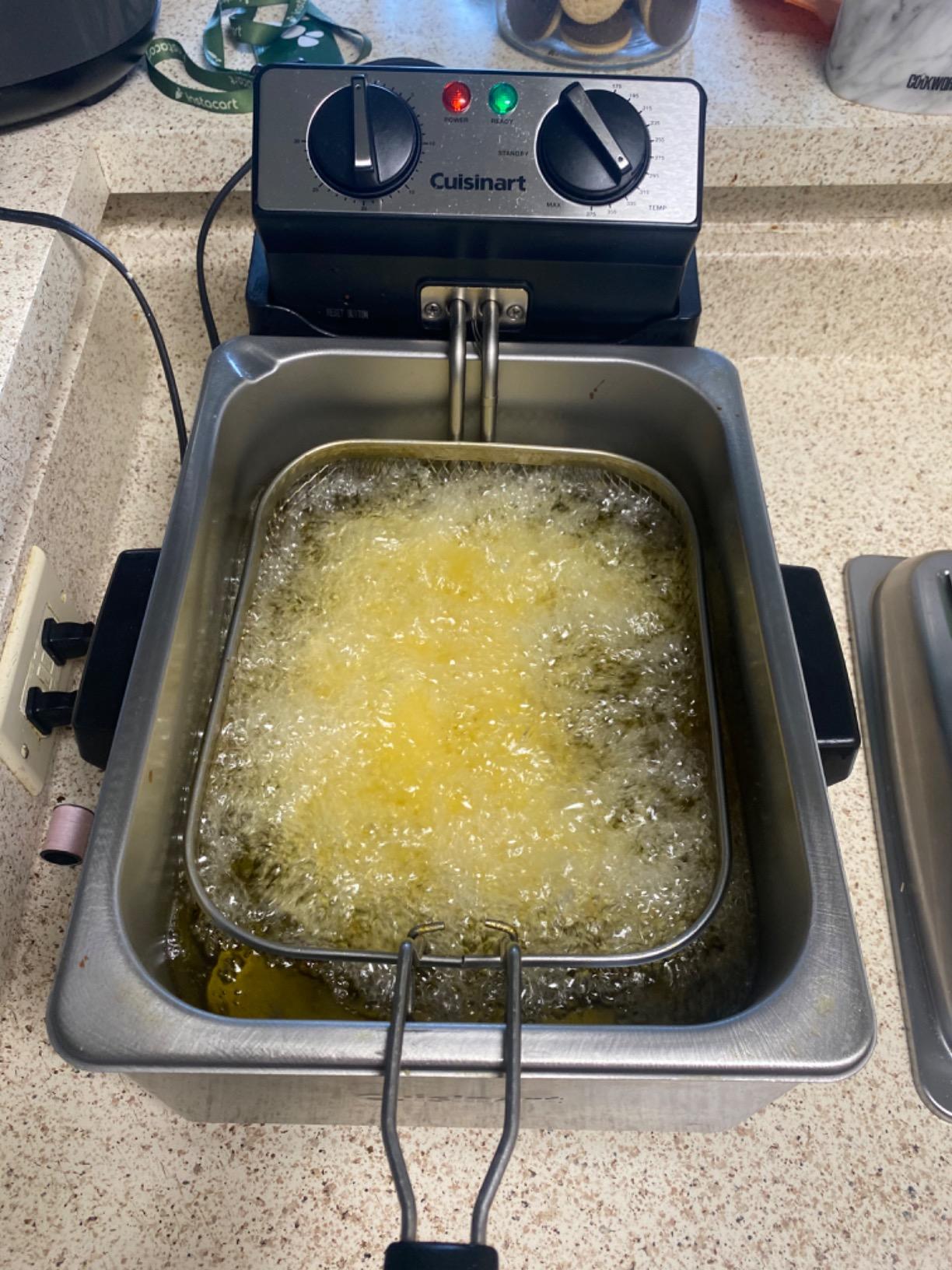 Cuisinart Deep Fryer, 4 Quart, CDF-200P1 customer photo 1