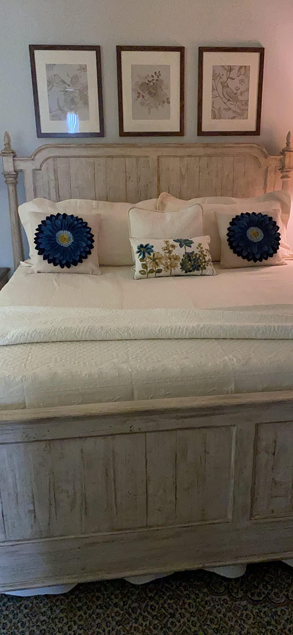 King Charles Modern Farmhouse Floral Matelasse Coverlet, 100% Cotton Breathable Bedding, King/CalKing, Ivory customer photo 1