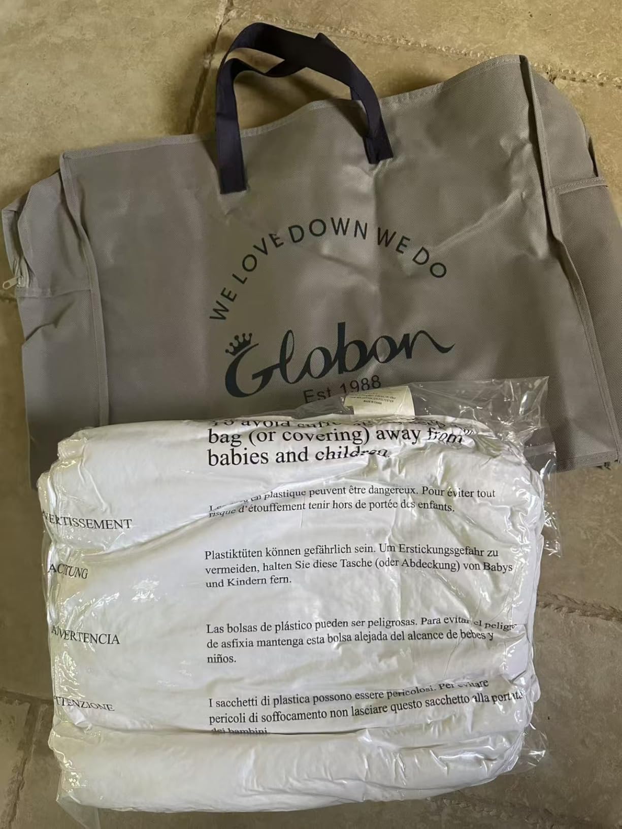 Globon Winter White Goose Down Comforter Queen Size,Down Duvet Insert,800 Fill Power,420 Thread Count Ultra Soft Noiseless Shell with Corner Tabs,White customer photo 1
