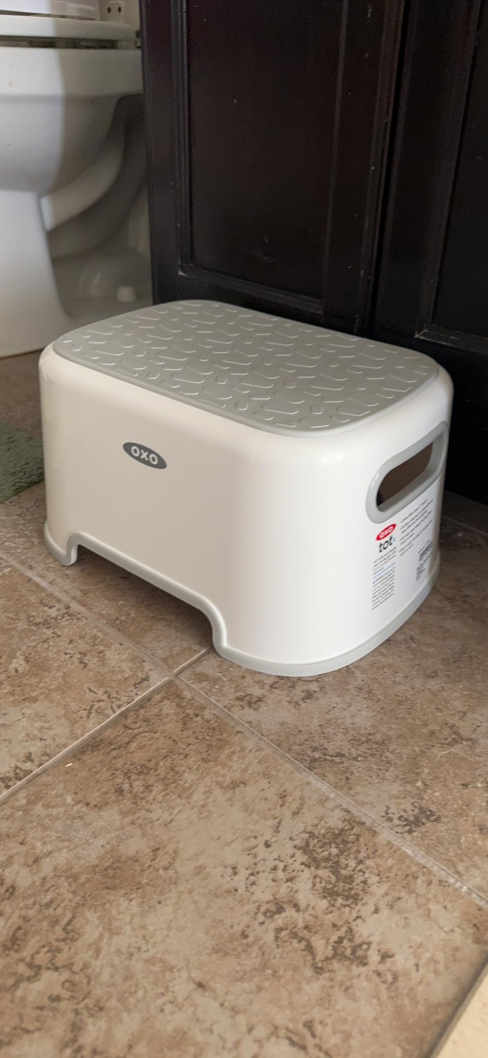 OXO Tot Step Stool | Two-Step Design, Babies, Toddlers, Non-Slip Grippy Feet, Textured Top, Ideal for Sink and Toilet, Kitchen Counter customer photo 1