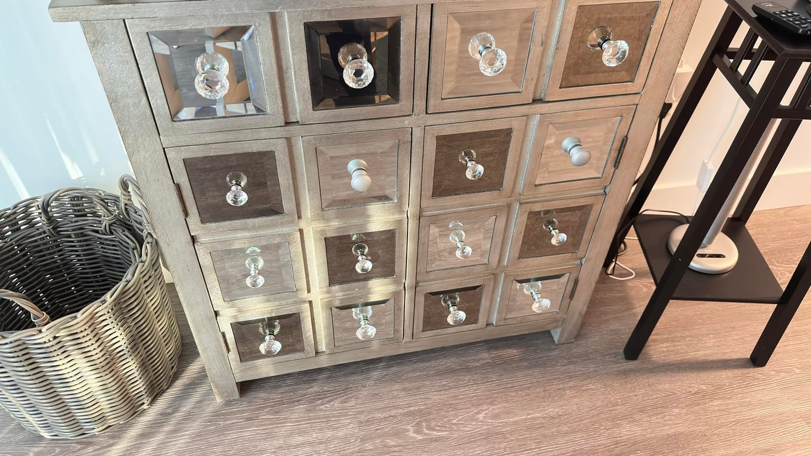 26 pcs Glass Cabinet Knobs Crystal Drawer Pulls Clear 30 mm Diamond for Kitchen, Bathroom Cabinet, Dresser and Cupboard by DeElf customer photo 1