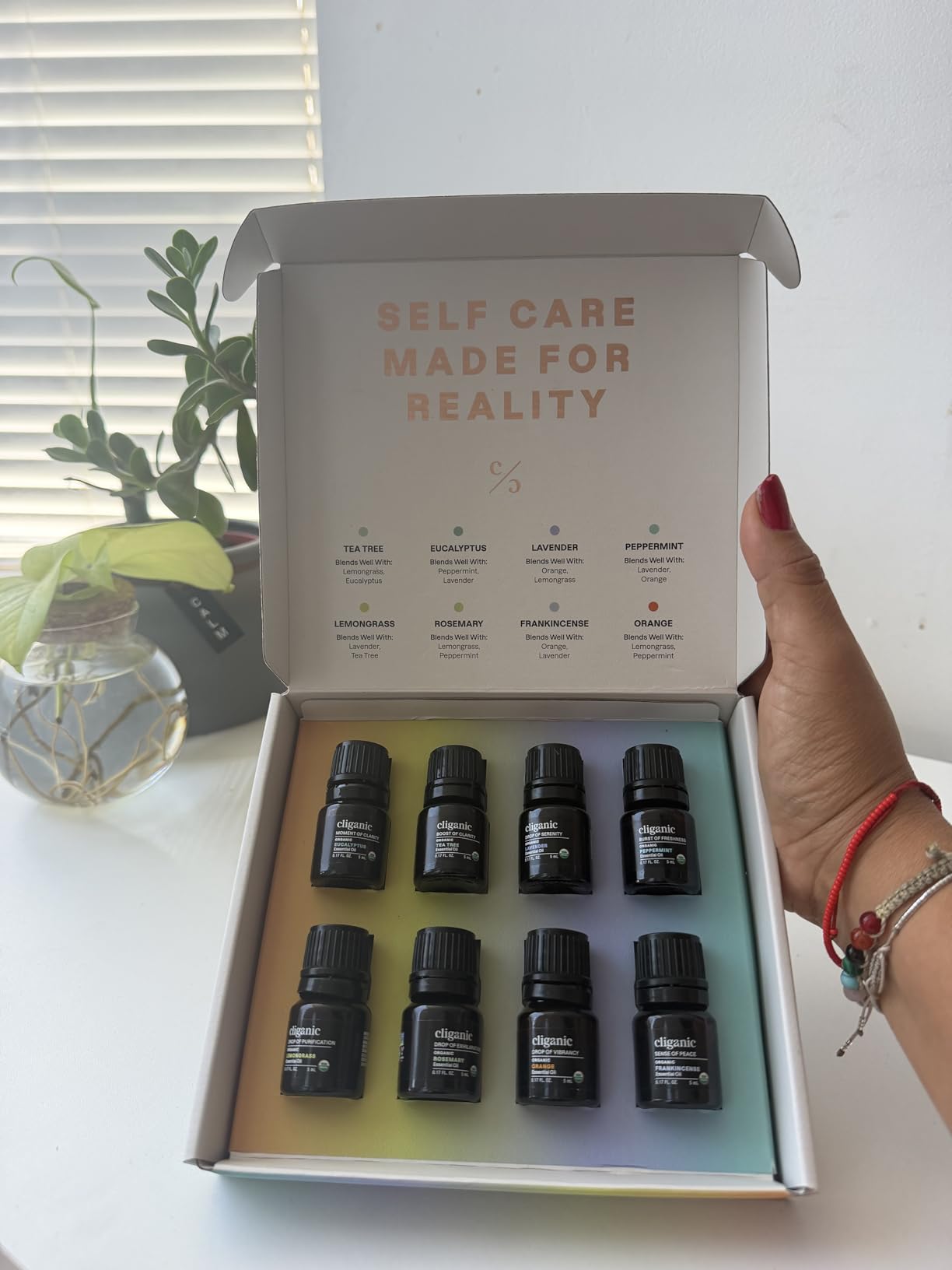 Cliganic Organic Aromatherapy Essential Oils Gift Set (Top 8 - The Iconics), 100% Pure - Peppermint, Lavender, Eucalyptus, Tea Tree, Lemongrass, Rosemary, Frankincense & Orange customer photo 2