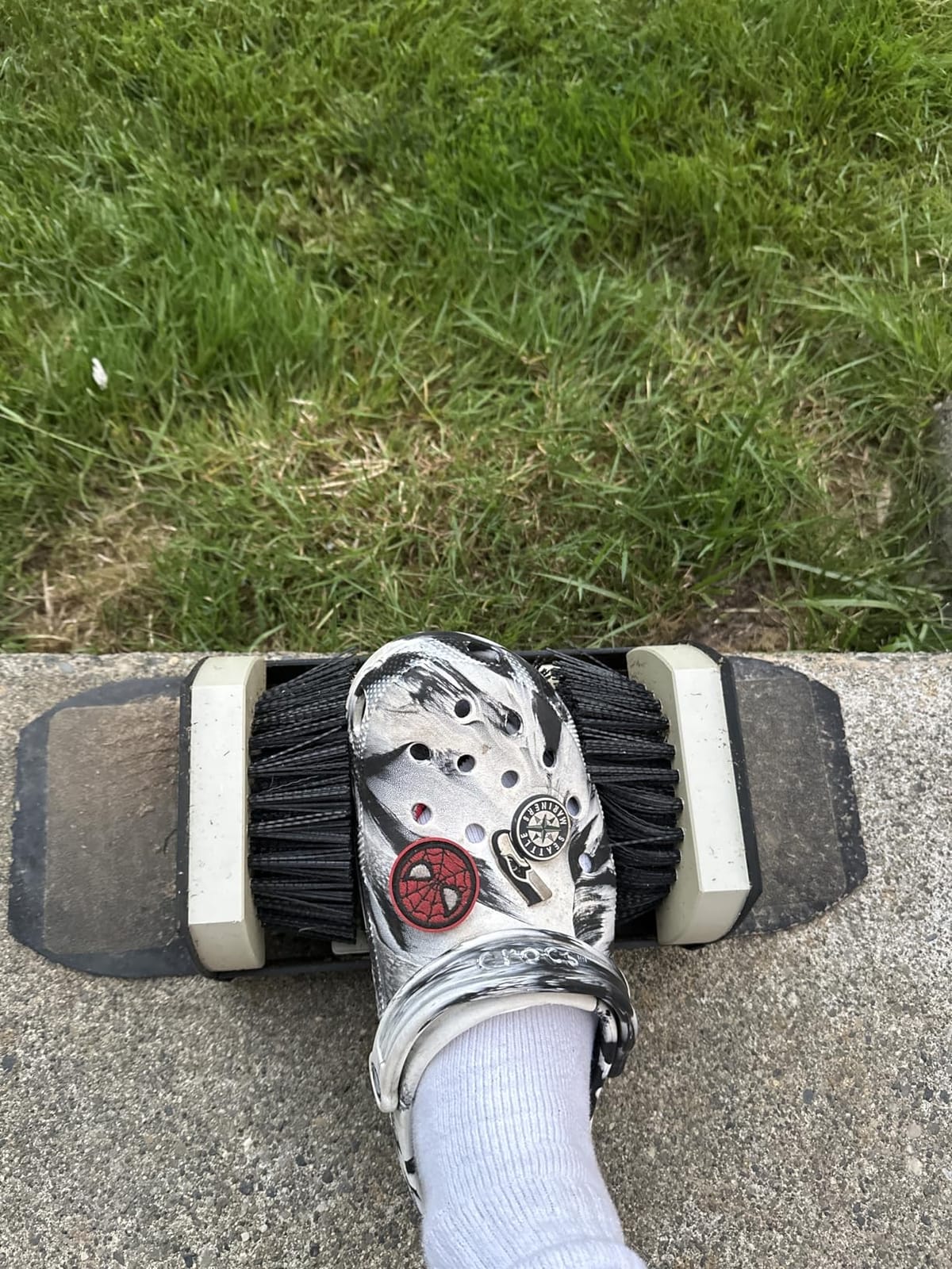 Jobsite Boot Scrubber - Outdoor Shoe Scraper Cleaner Brush - Extra Wide customer photo 1