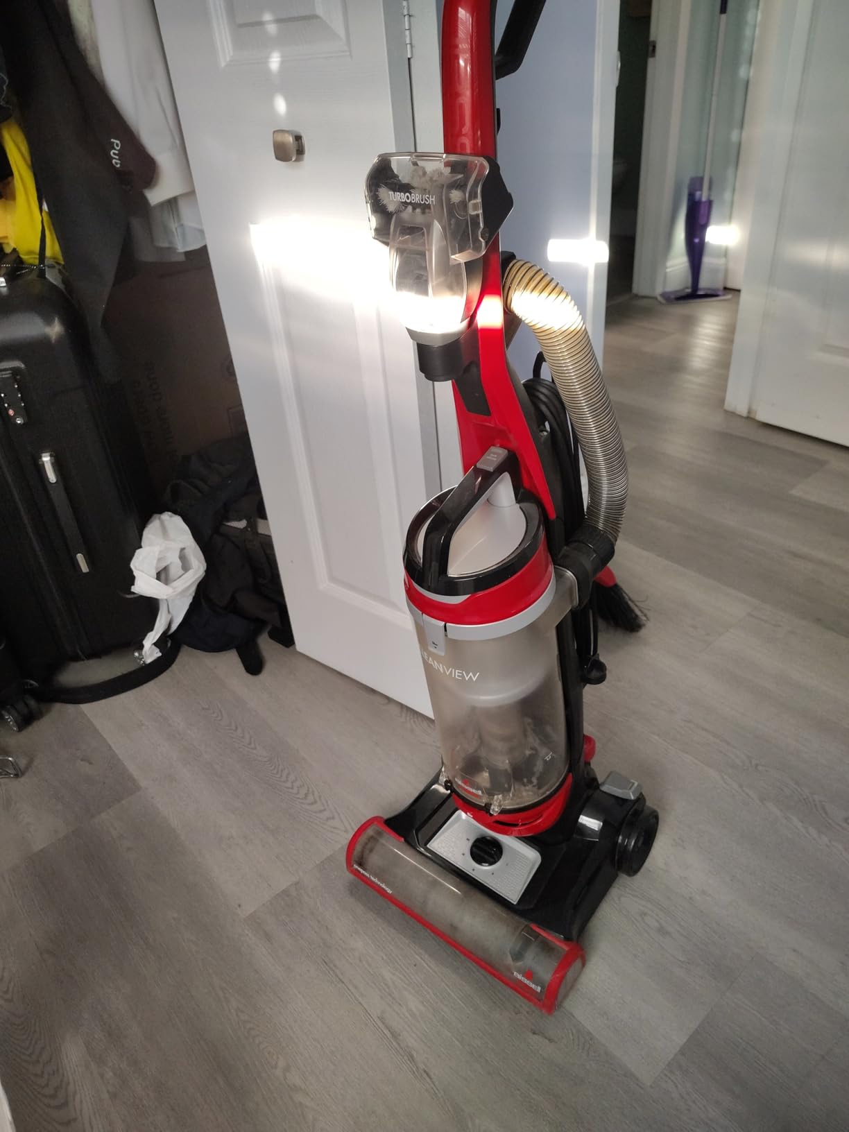 Bissell CleanView Swivel Pet Upright Vacuum, Swivel Steering for Maneuverability, Triple Action Brush Roll for Pet Hair, Large Capacity Dirt Tank & Scatter-Free Tech, 2252 customer photo 1