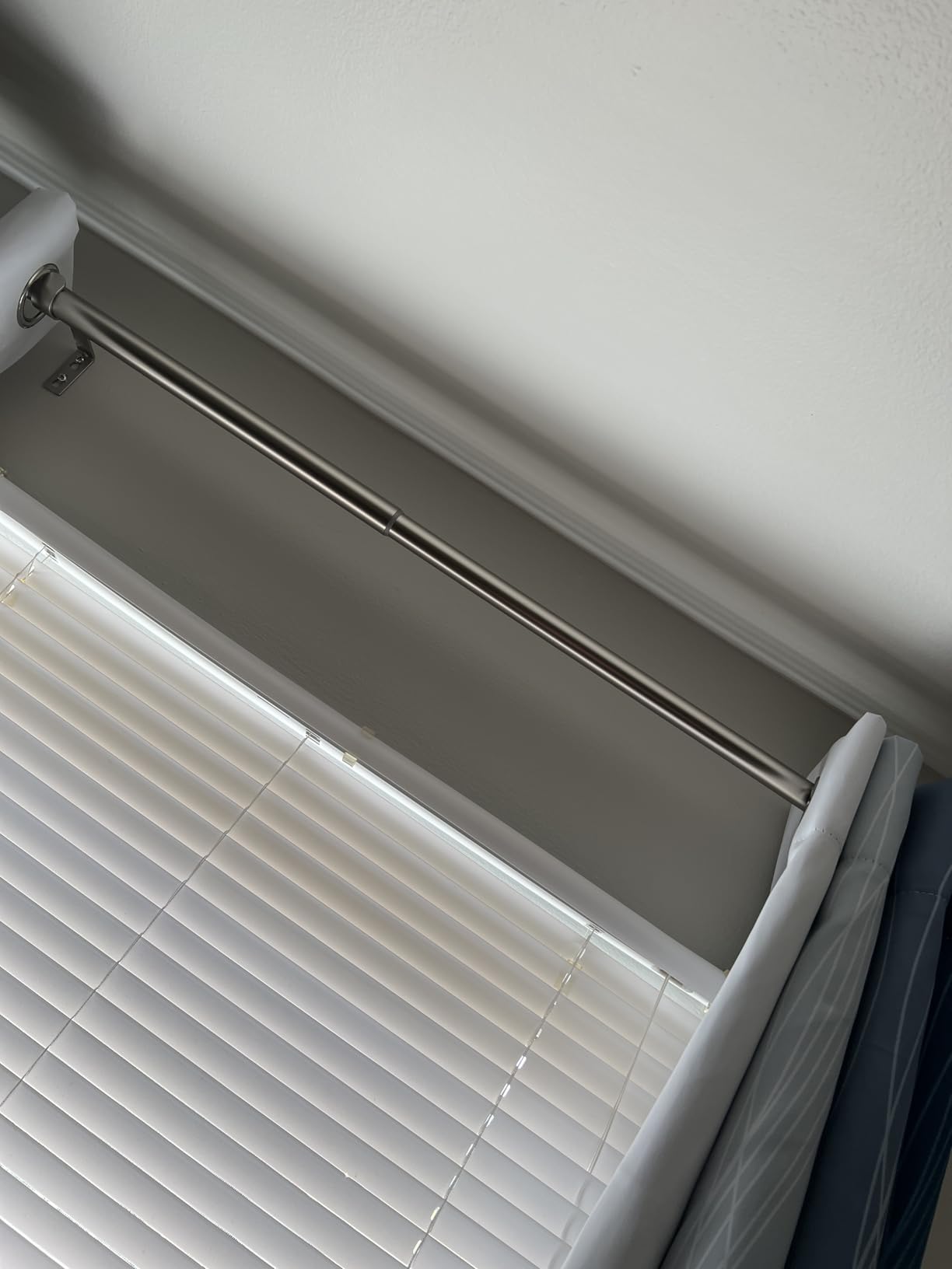 Ivilon Drapery Treatment Window Curtain Rod - Acrylic Ball 1 inch Pole. 28 to 48 Inch. Warm Gold customer photo 2
