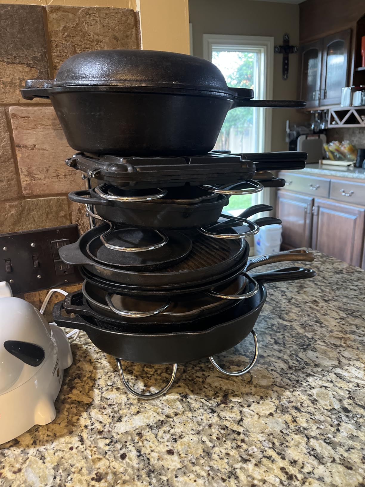 CAXXA Heavy Duty Pan Rack, Pot Lid Rack, Kitchen Cabinet Pantry Cookware Organizer Rack Holder with 5 Adjustable Dividers, Chrome customer photo 2
