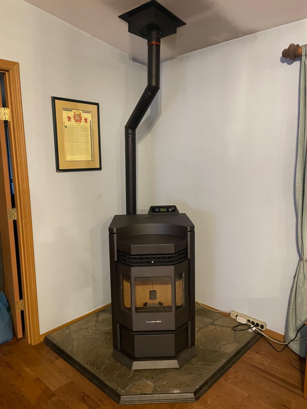 Comfortbilt HP22-N Pellet Stove Black EPA Approved Smart Controller 80 Lb. Hopper customer photo 1