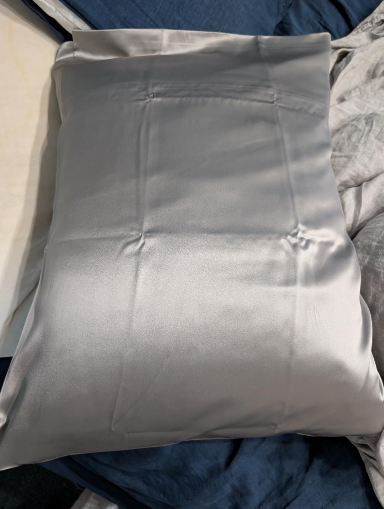 Fishers Finery 25mm 100% Pure Mulberry Silk Pillowcase, Good Housekeeping Winner (White, Standard) customer photo 2