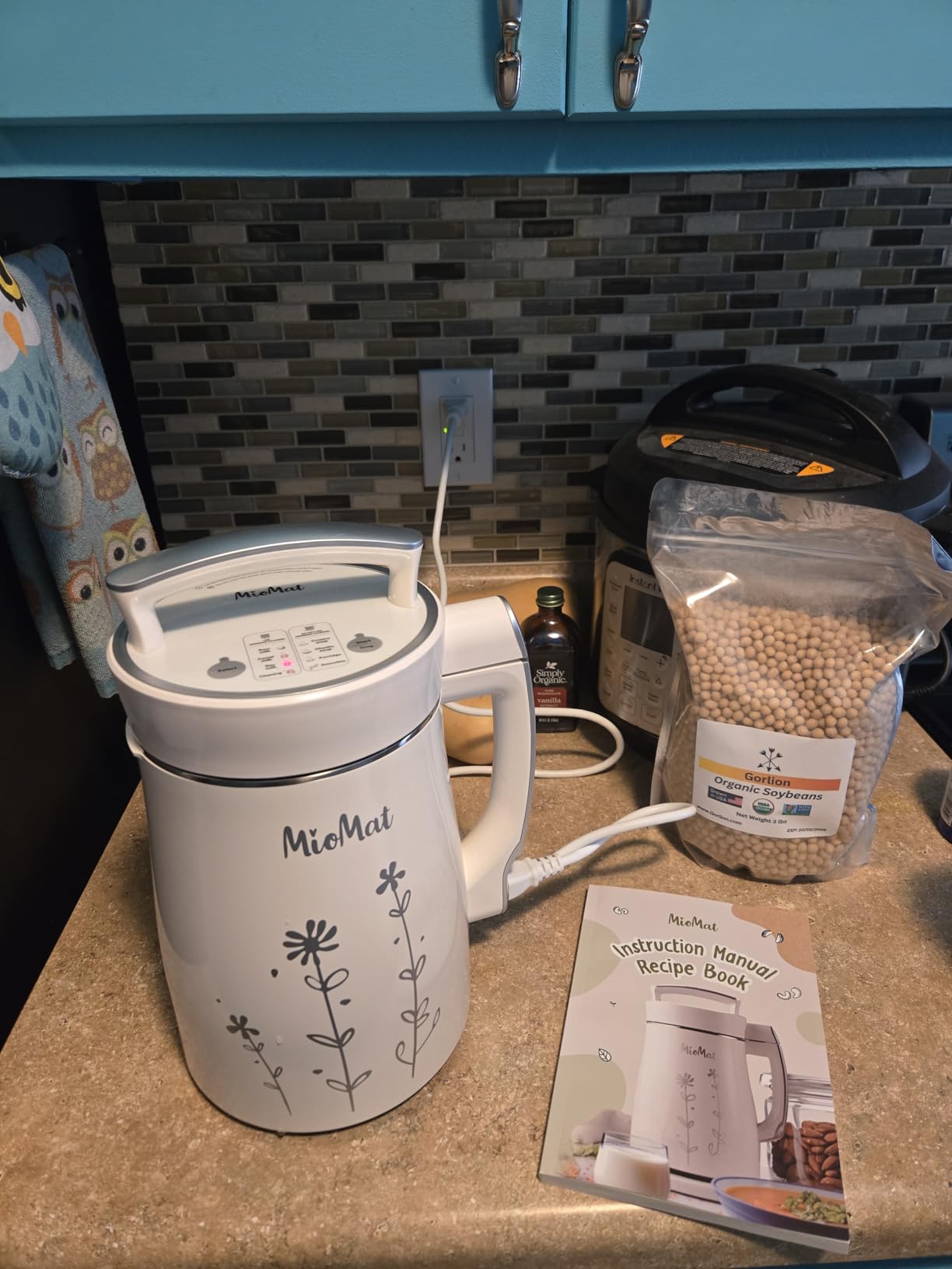 MioMat 8in1 Plant Based Milk Maker | Make 40oz of Natural Almond Milk, Soy Milk, Oat Milk, Coconut Milk, and more + soups, porridges, smoothies, purées... | Automatically, at the touch of a button customer photo 2