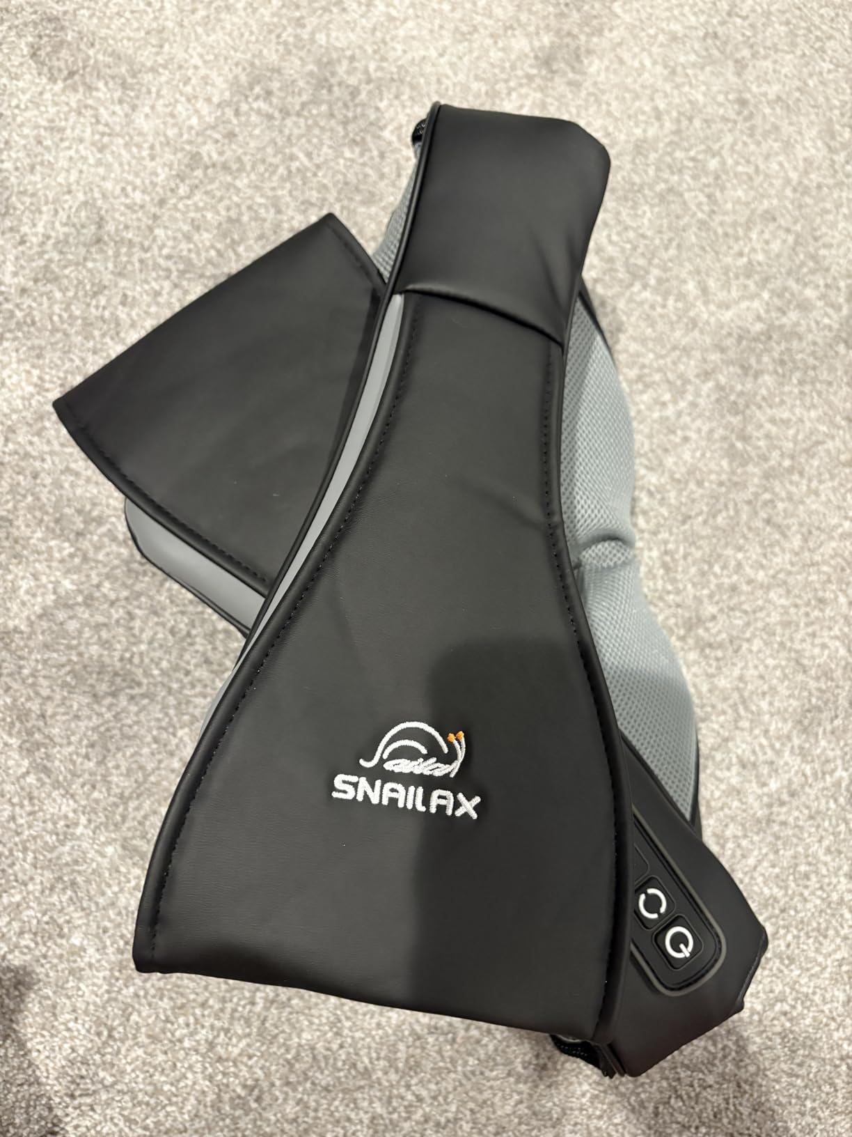 Snailax Cordless Shiatsu Neck and Shoulder Massager with Heat | 8 Kneading Nodes, 2 Intensities, 70-80 Min Cordless Use, Rechargeable, FSA Eligible Neck, Back & Shoulders, Timer, Gift customer photo 2